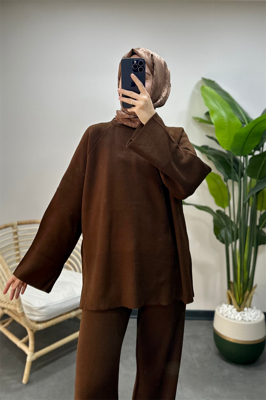 Pantolonu Yırtmaçlı Triko Takım Acı Kahve