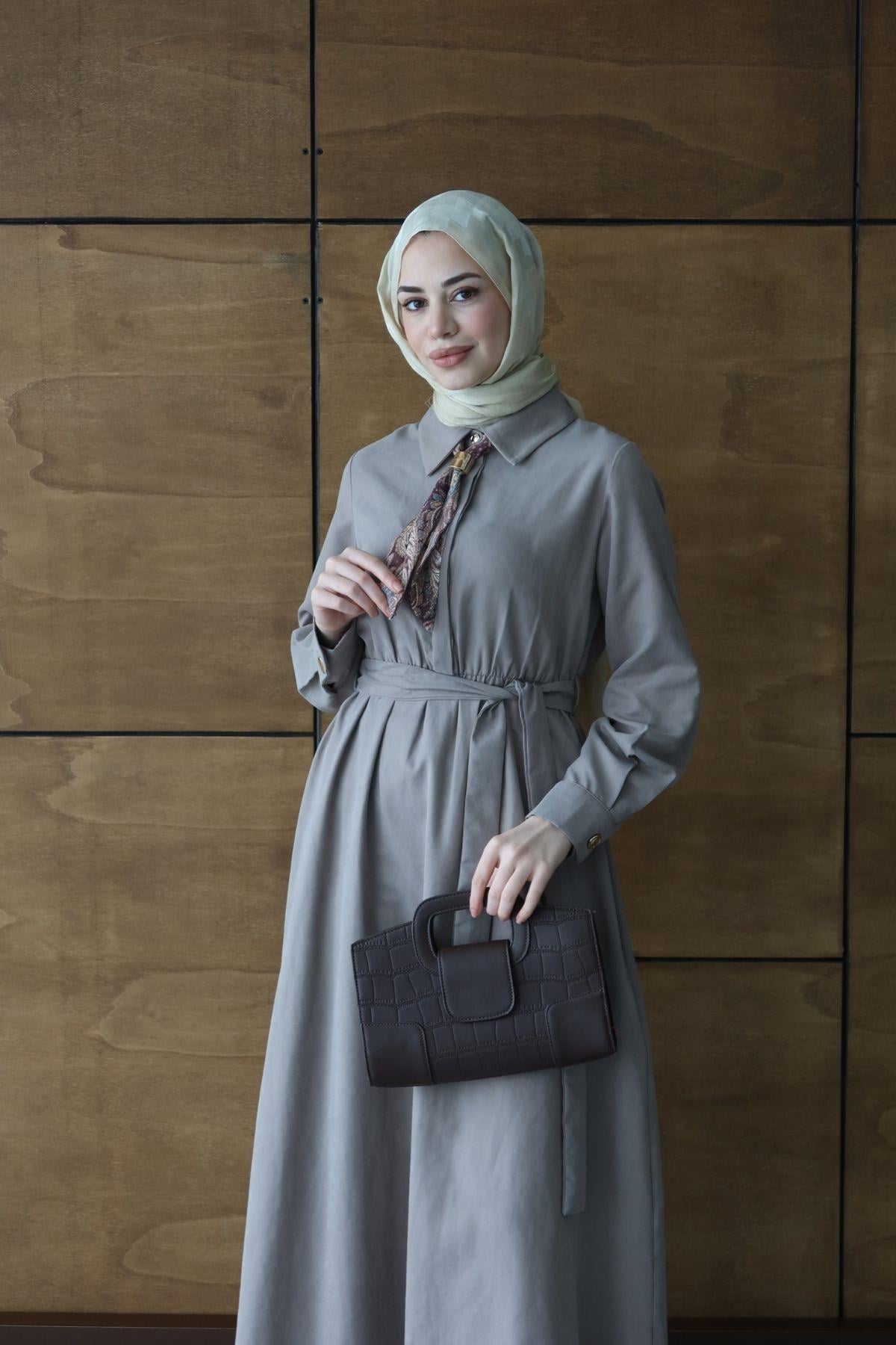 Peny Fularlı Elbise Vizon