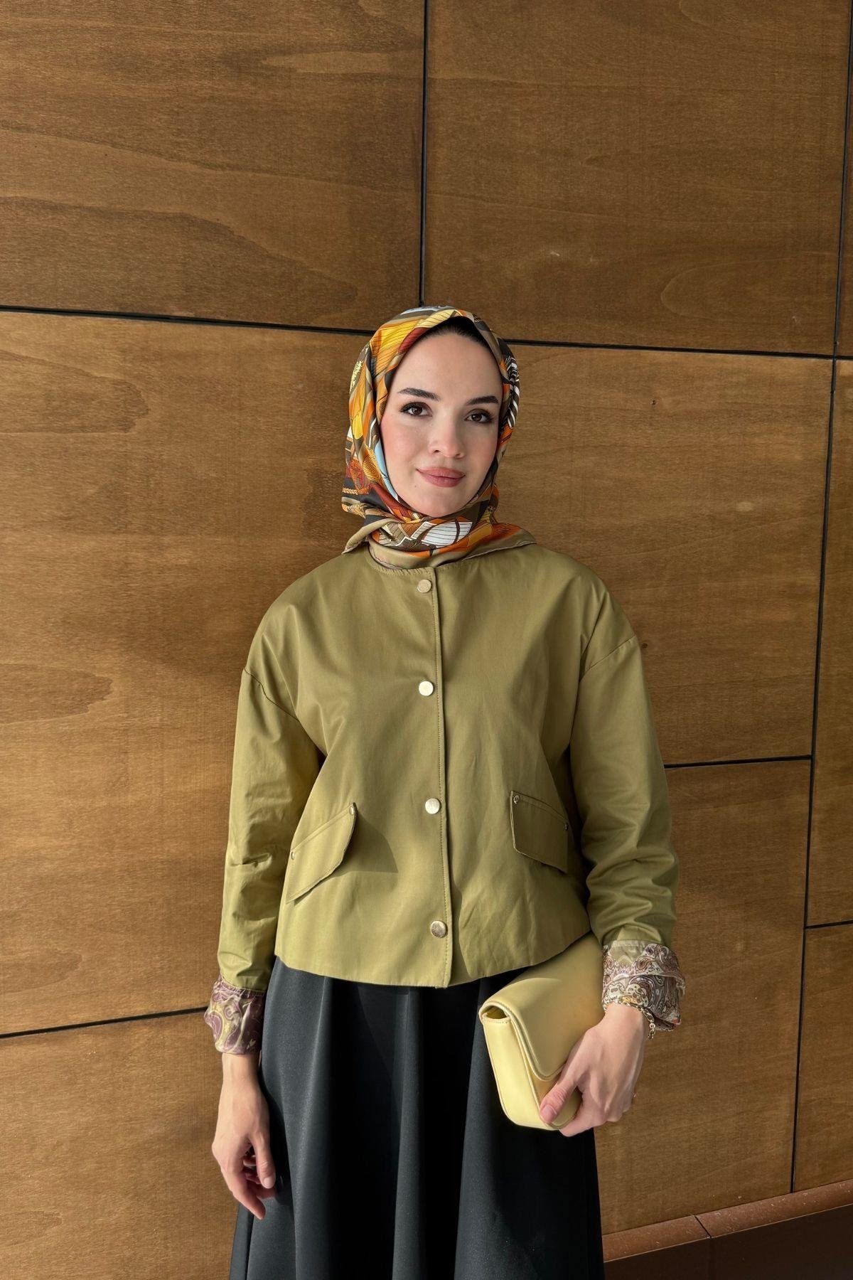 Rina Çıtçıtlı Ceket Yağ Yeşili