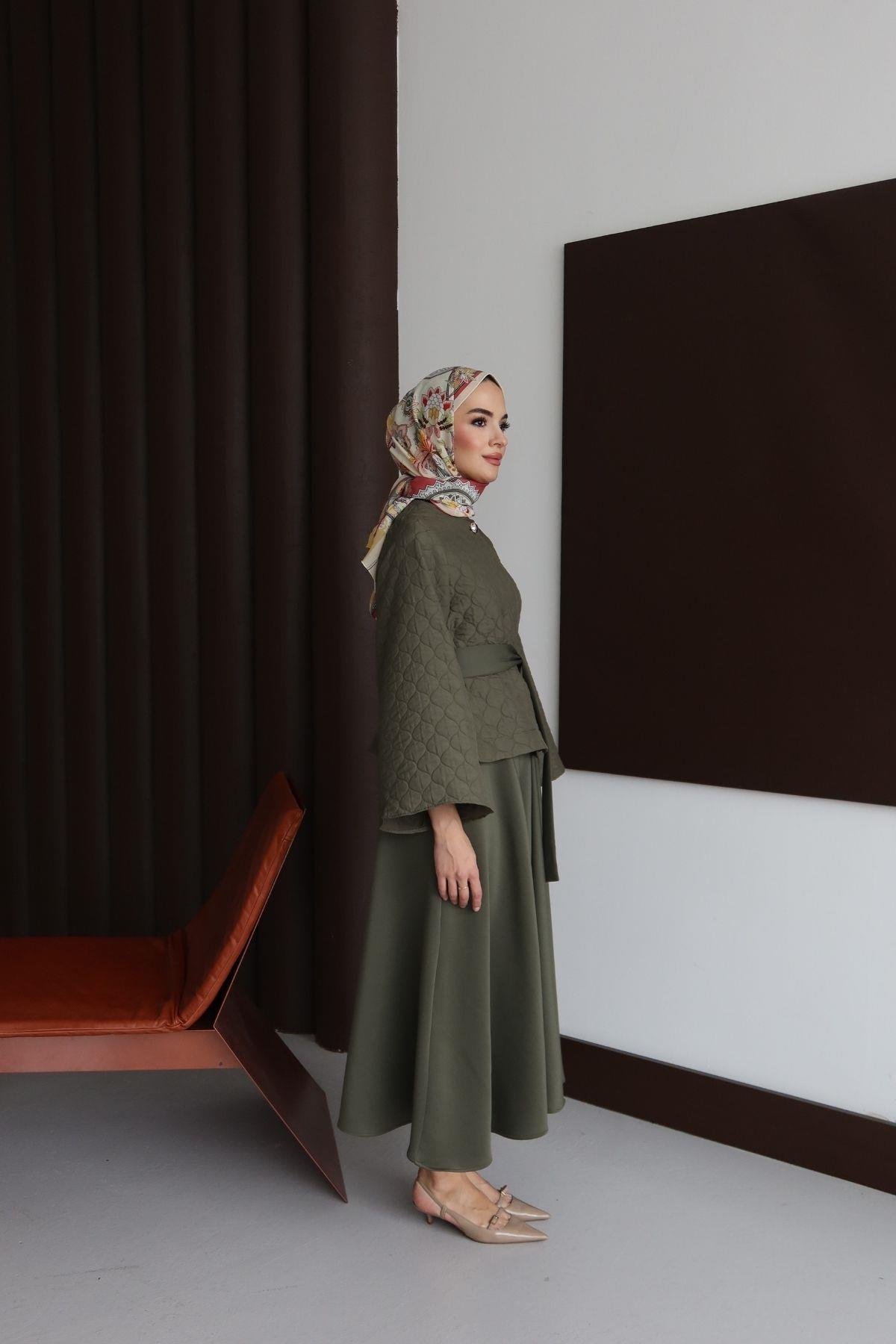 Velina Kapitone Takım Haki