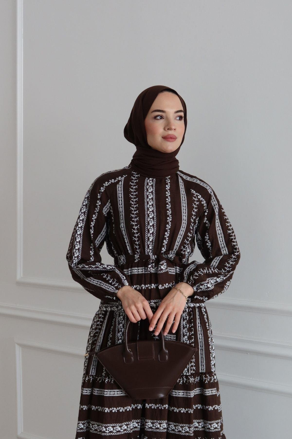 Yasmen Desenli Elbise Kahve