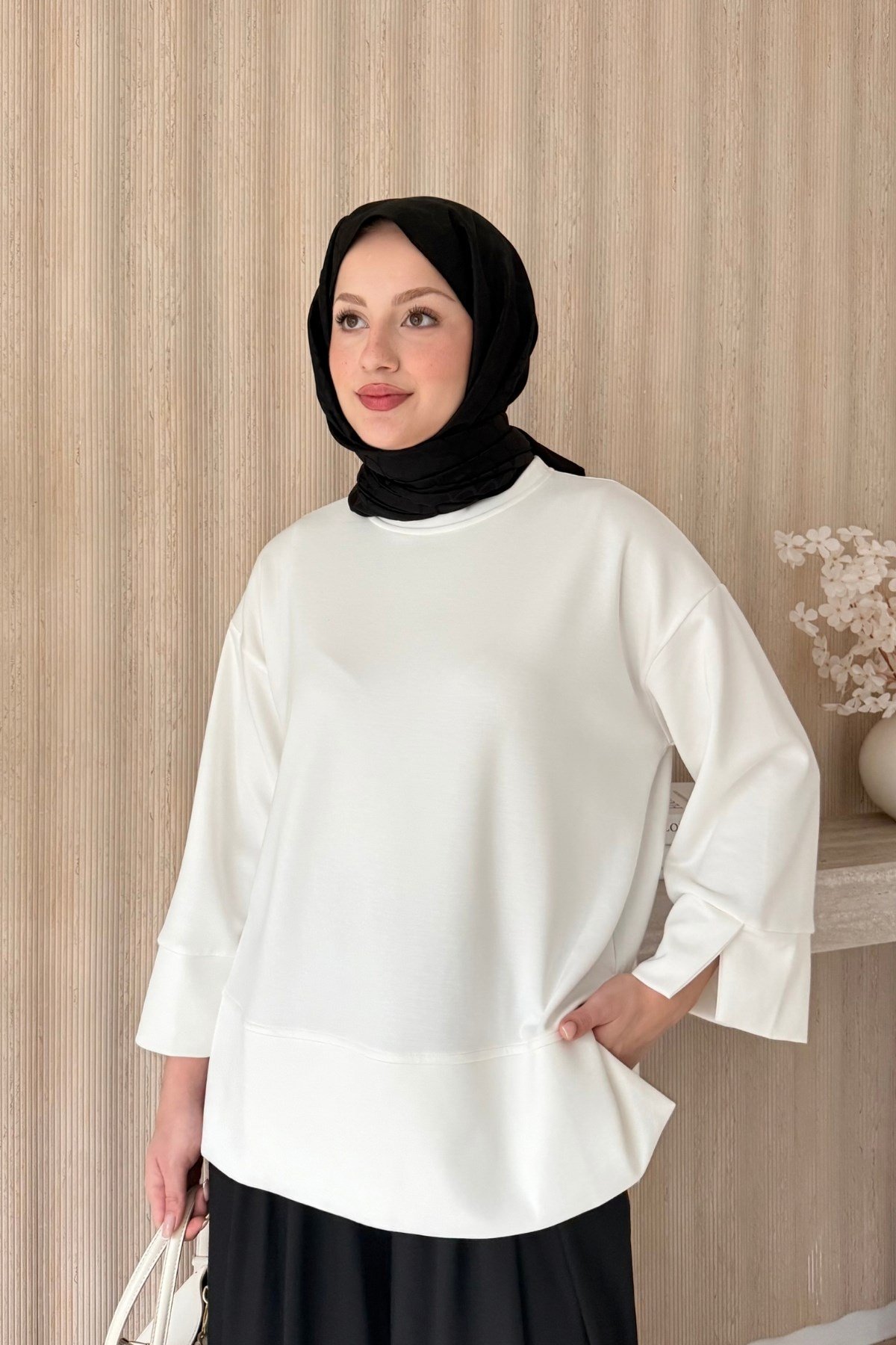 Yırtmaçlı Basic Bluz Beyaz