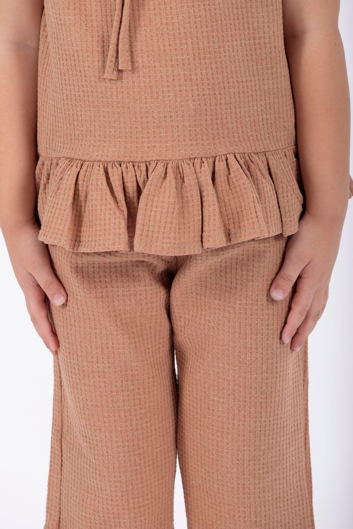 Bisiklet Yaka Kısa Kol Waffel Paca Fırfırlı Ikılı Takım Kahverengi Renk Kız Çocuk Ikılı Takım