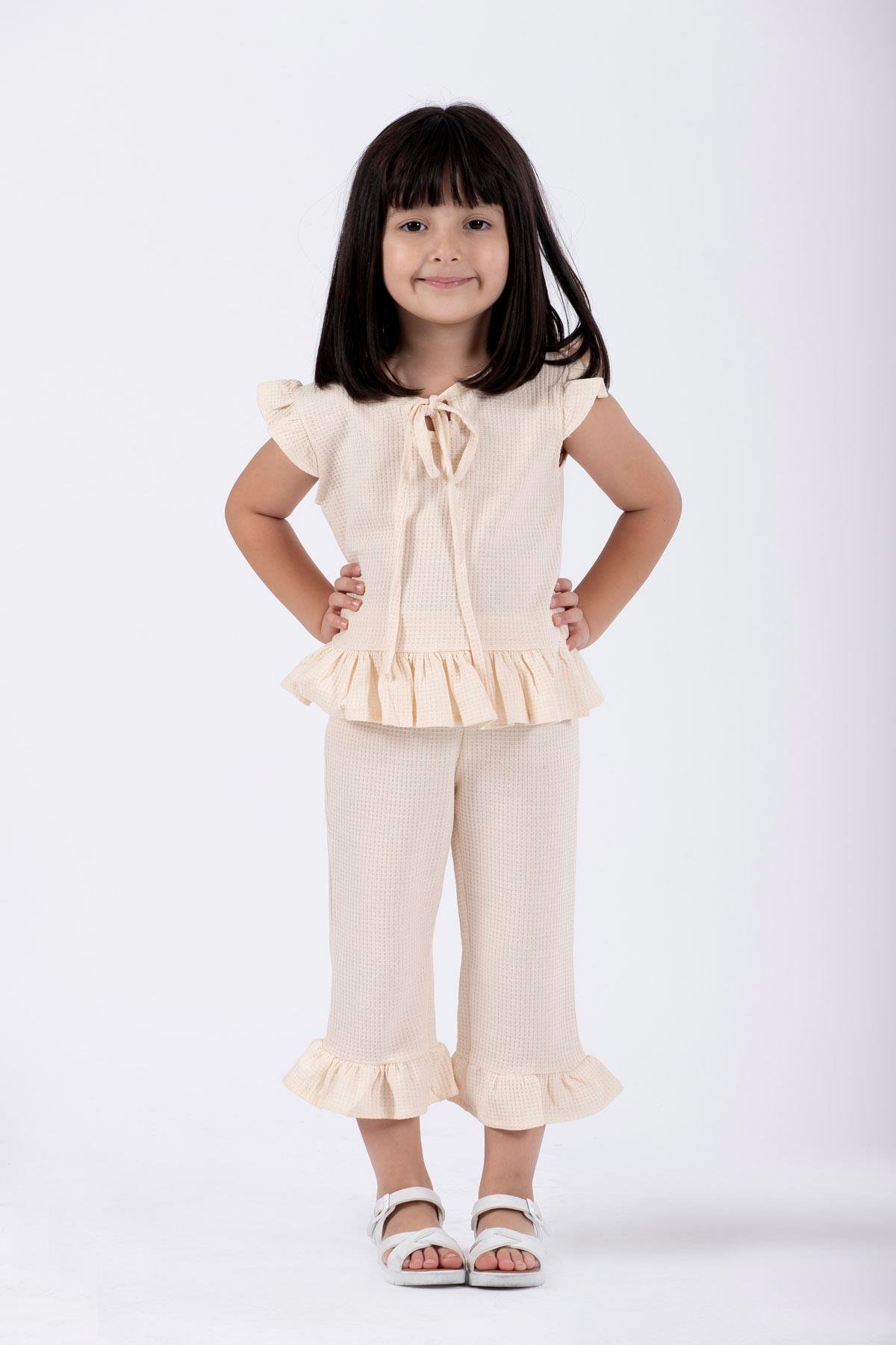 Bisiklet Yaka Kısa Kol Waffel Paca Fırfırlı Ikılı Takım Ekru Renk Kız Çocuk Ikılı Takım