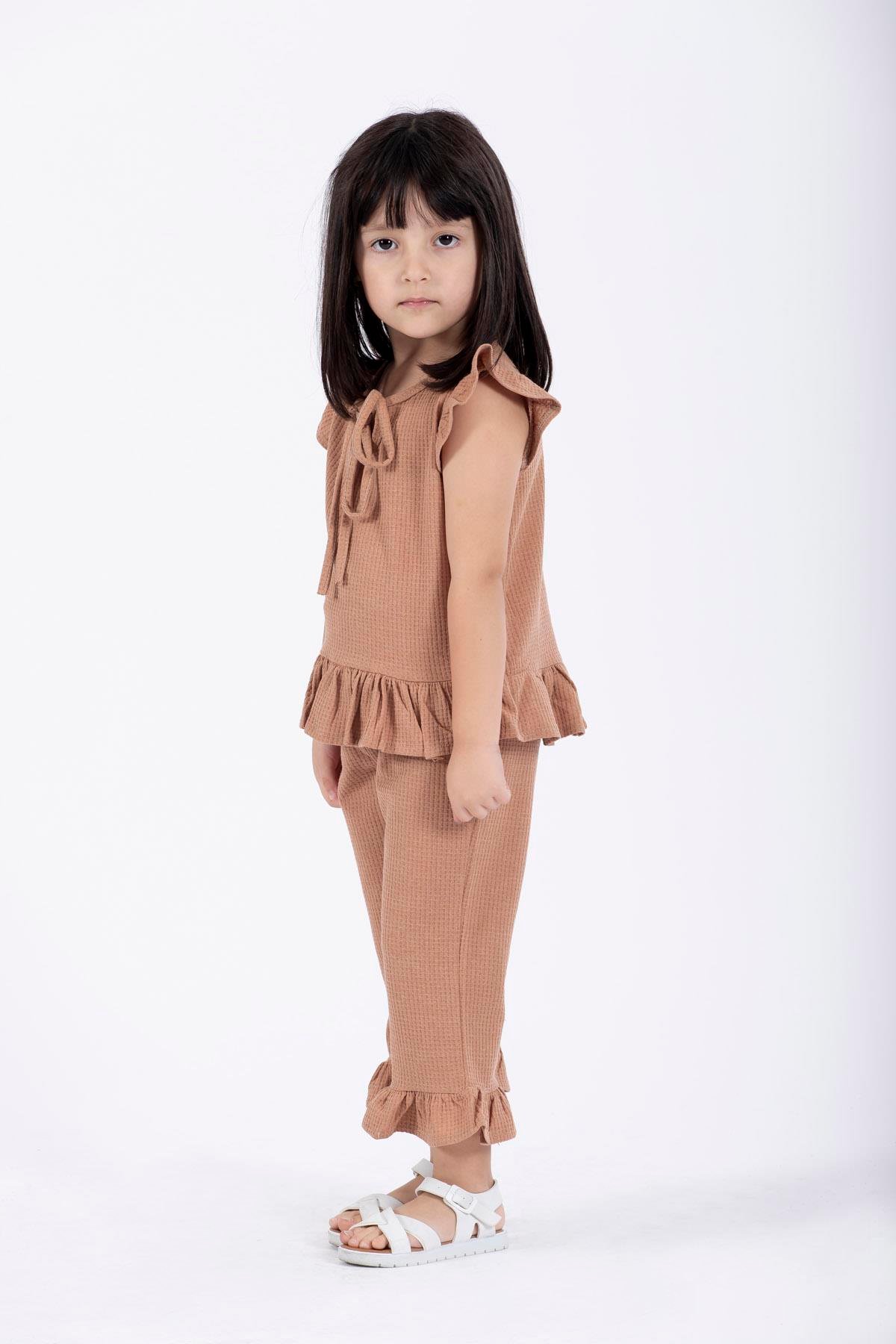 Bisiklet Yaka Kısa Kol Waffel Paca Fırfırlı Ikılı Takım Kahverengi Renk Kız Çocuk Ikılı Takım