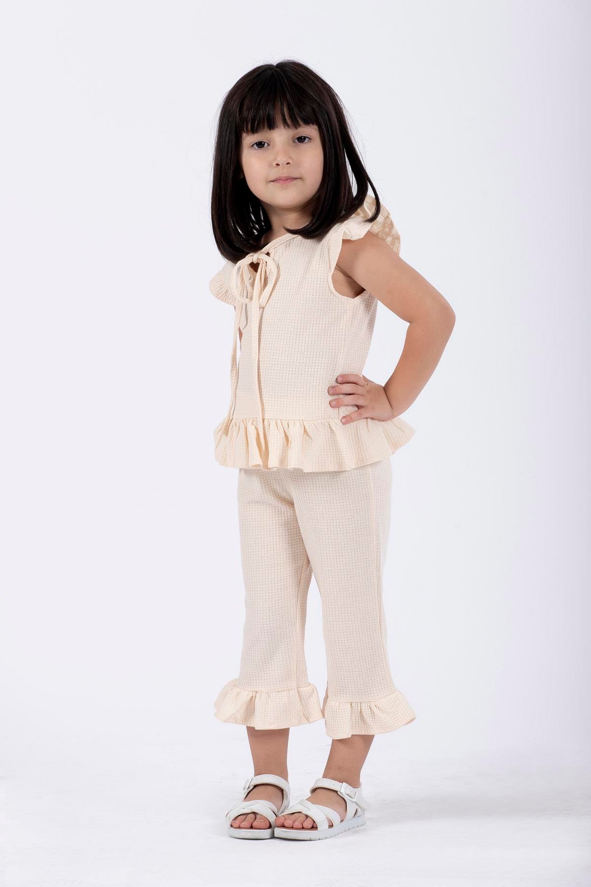 Bisiklet Yaka Kısa Kol Waffel Paca Fırfırlı Ikılı Takım Ekru Renk Kız Çocuk Ikılı Takım