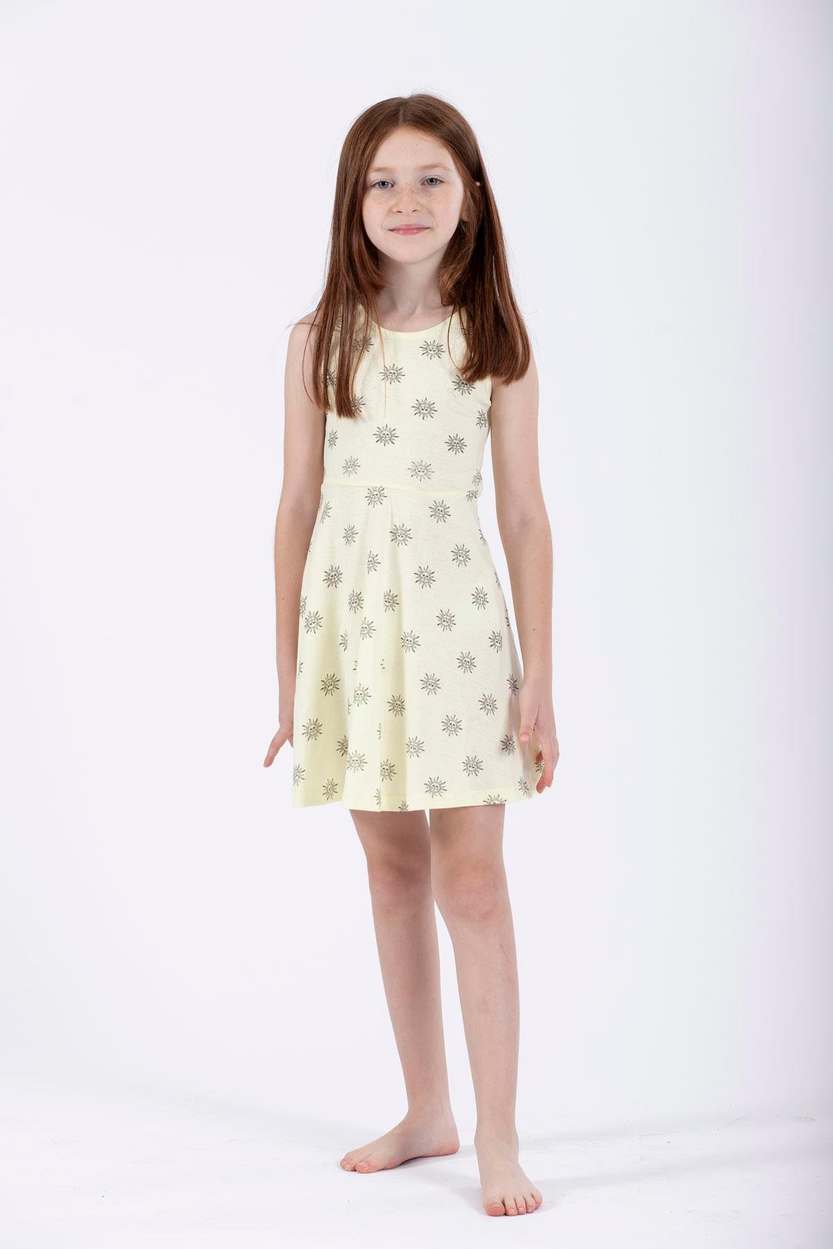 Yuvarlak Yaka Sıfır Kol Güneş Metraj - Sarı Renk Kız Çocuk Elbıse