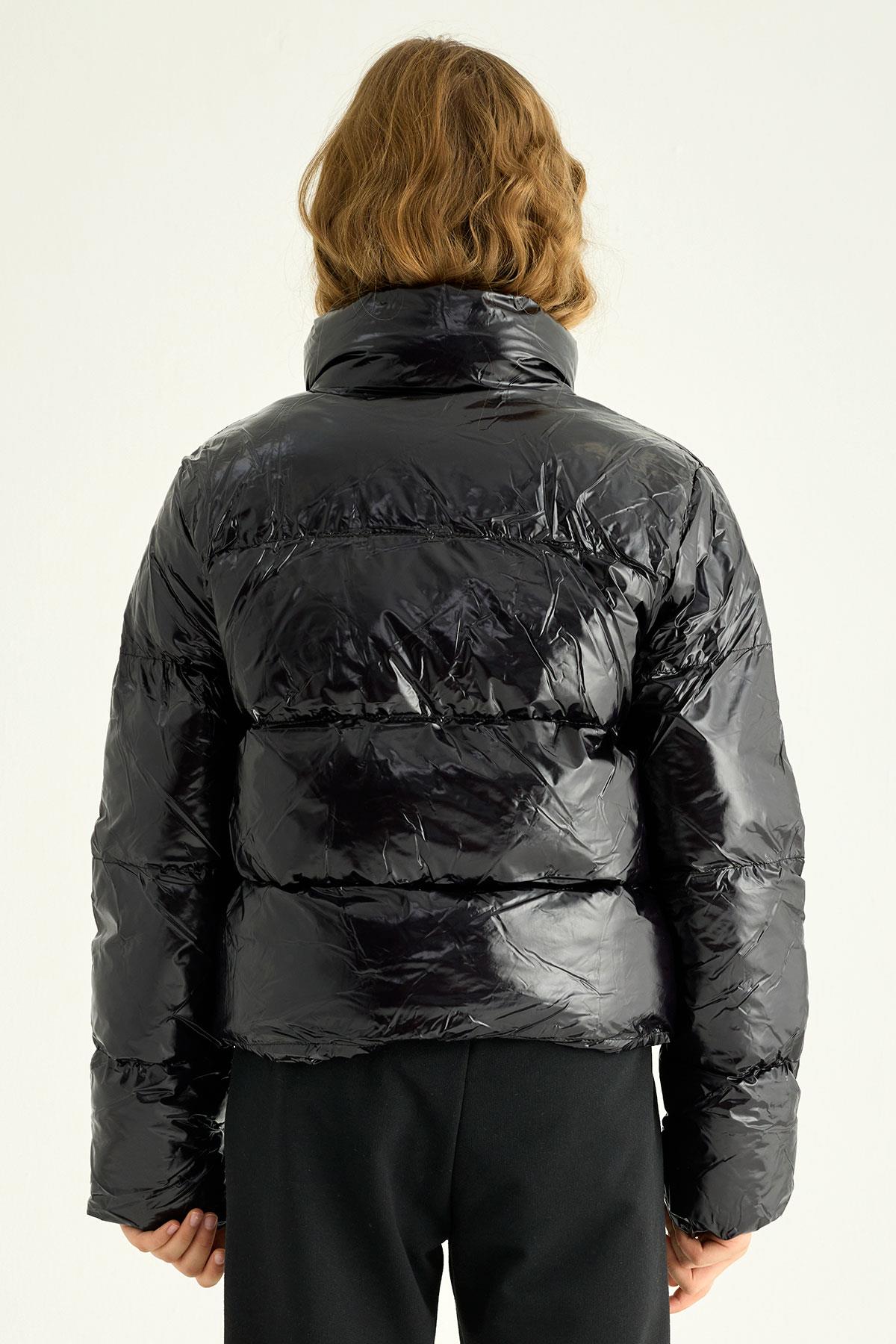 Kapüşonlu Uzun Kol Beli Lastikli Siyah Renk Kız Çocuk Mont