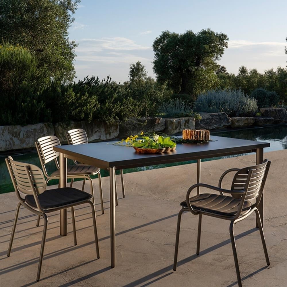 Emu Mom İstiflenebilir Kollu Sandalye 