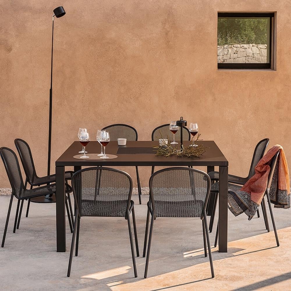 Emu Ronda İstiflenebilir Kolsuz Sandalye