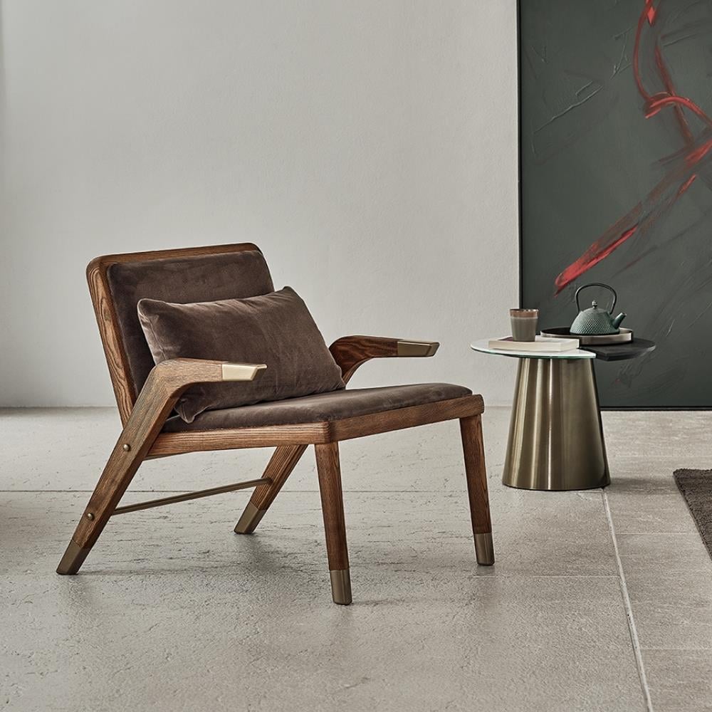 Lady Tekli Koltuk-Frame Solid Walnut (L006)-Decorative Details Aged Brass (M328)-Seat and Back Cushion Cappuccino (TEVS007)