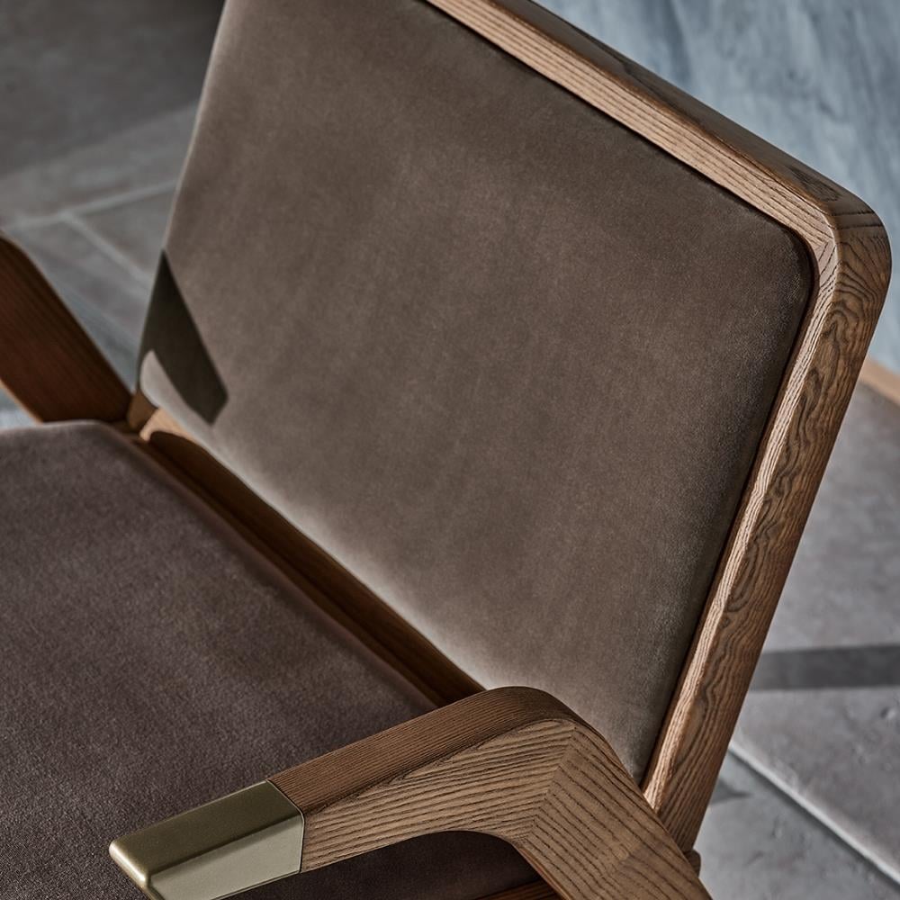 Lady Tekli Koltuk-Frame Solid Walnut (L006)-Decorative Details Aged Brass (M328)-Seat and Back Cushion Cappuccino (TEVS007)