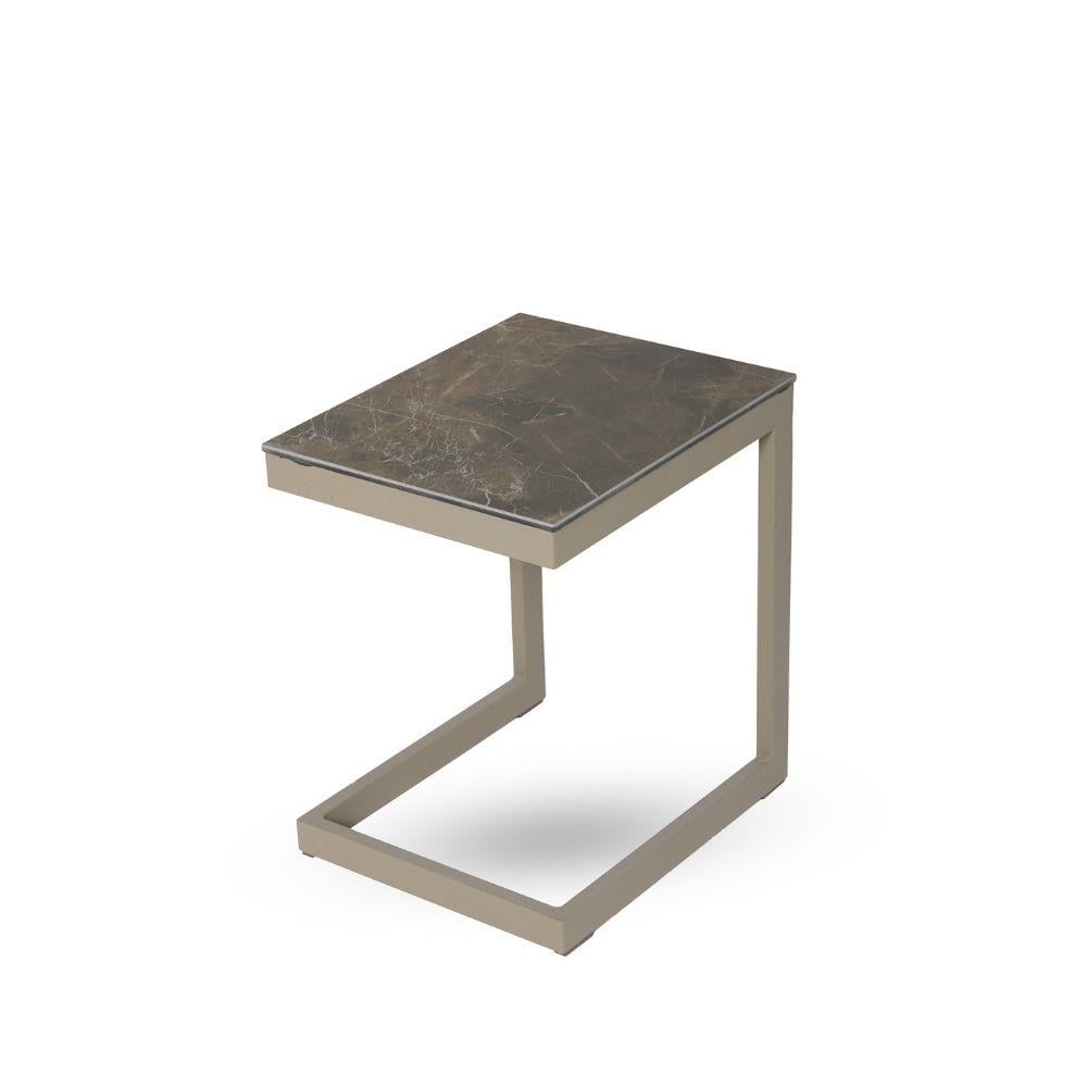 Metal Champagne C Sehpa