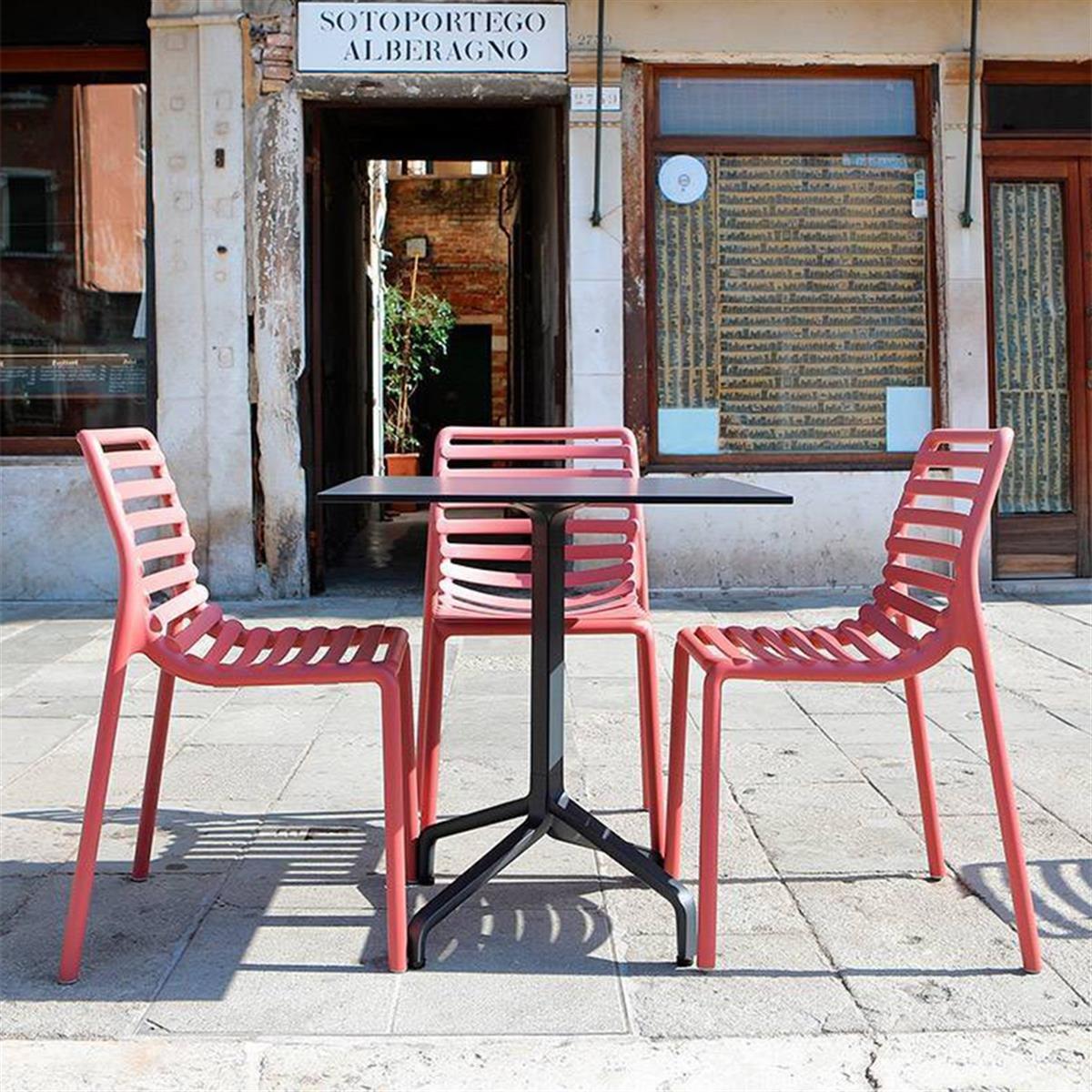 Nardi Doga İstiflenebilir Kolsuz Sandalye