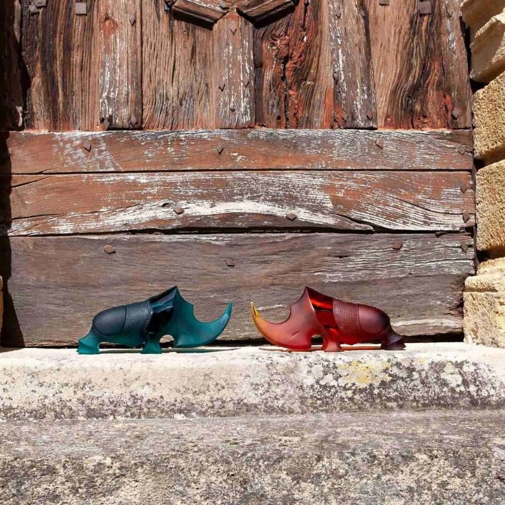 Pellini Gergedan Heykeli-Blue