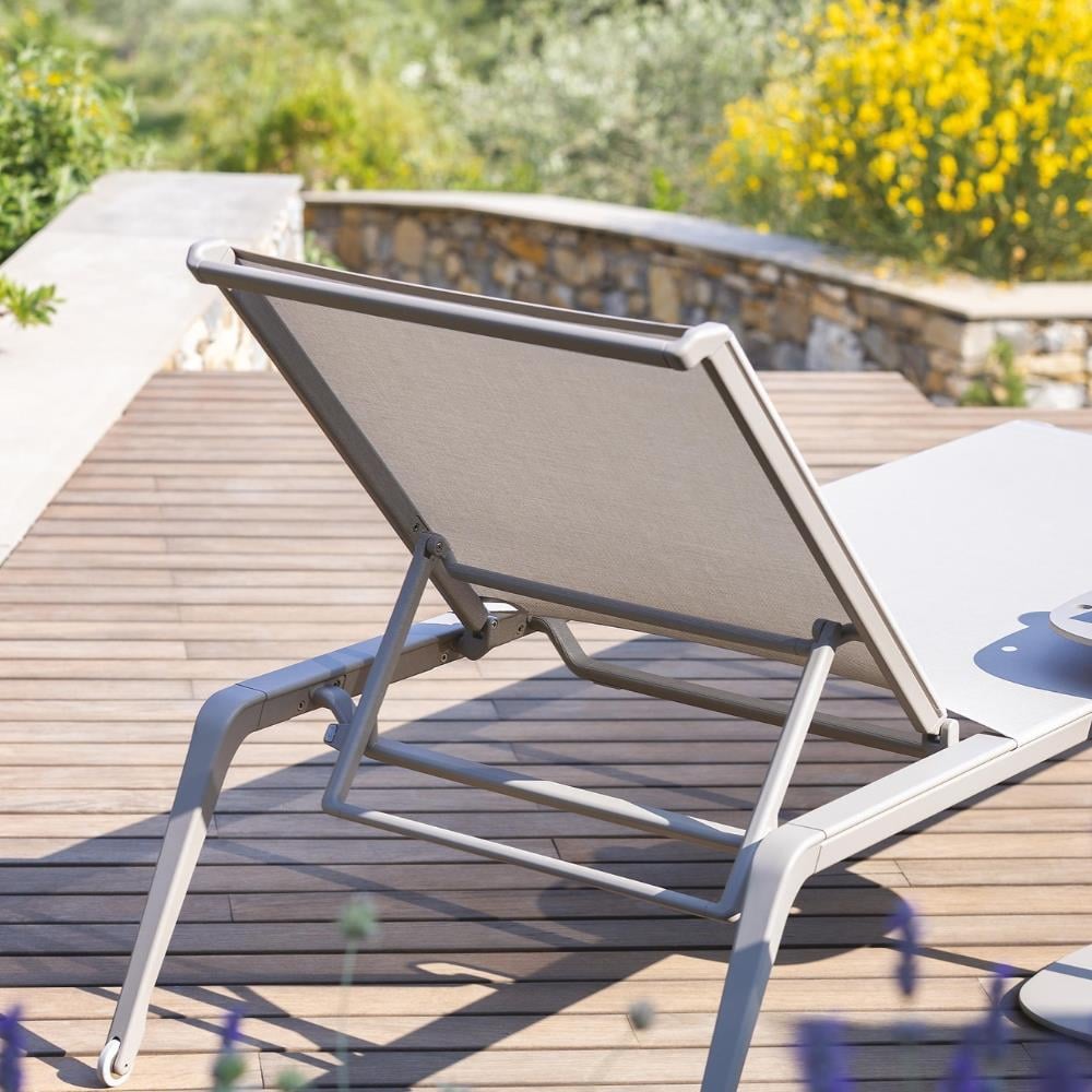 Ushuaia Şezlong-İskelet White-Kumaş White