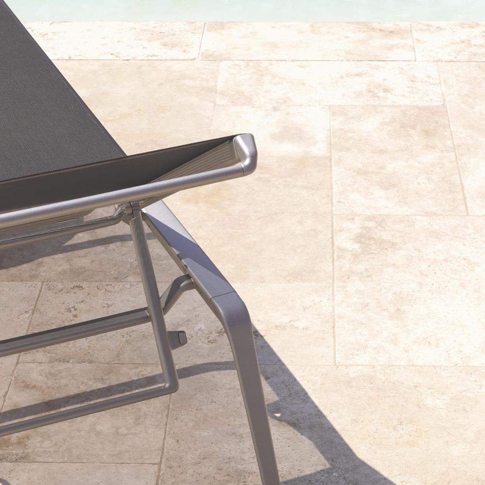 Ushuaia Şezlong-İskelet White-Kumaş White