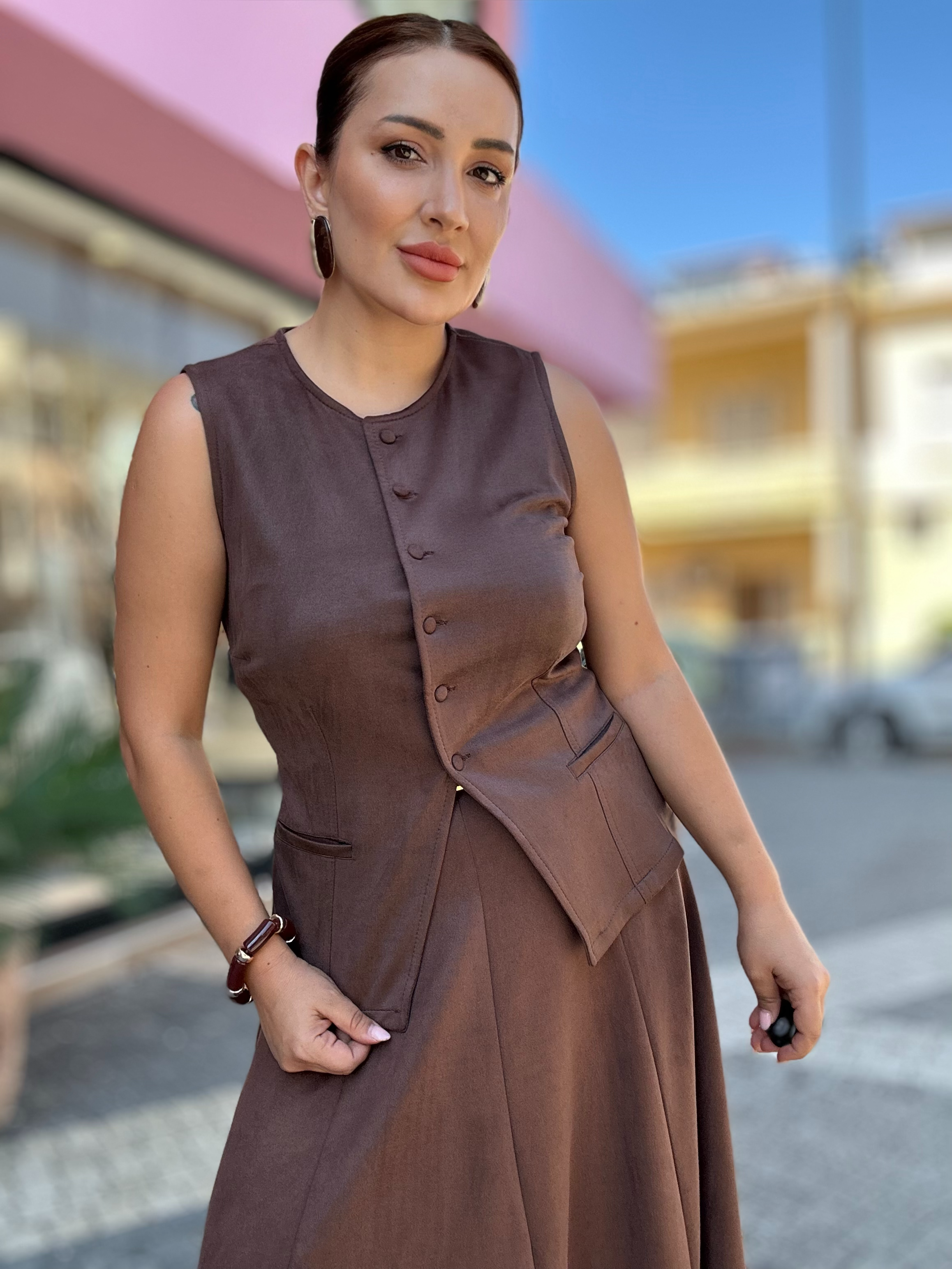 2214 Yırtmaç Detaylı Yelekli İkili Süet Takım Kahve