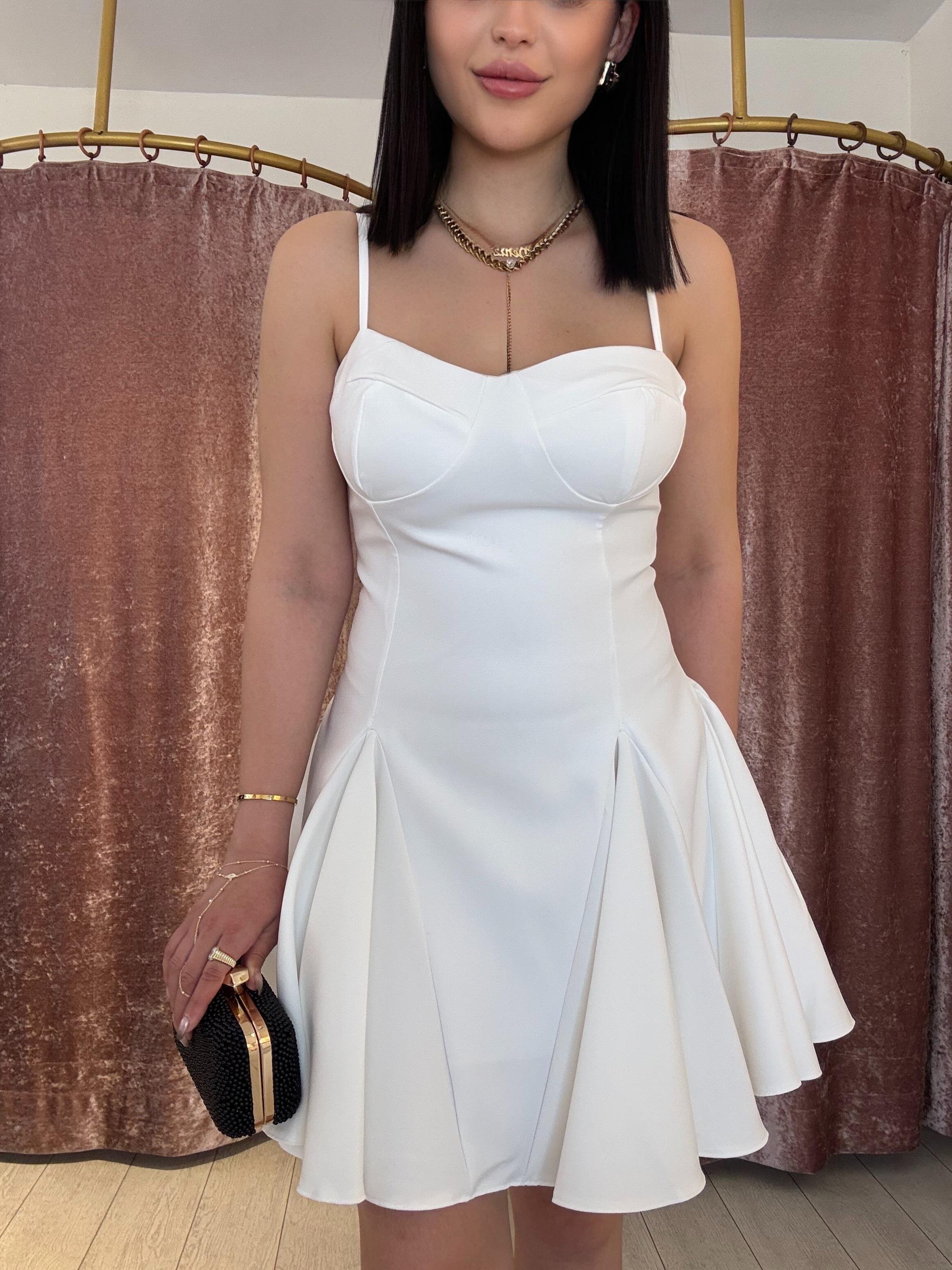 Ayarlanabilir Askılı Gece Elbisesi Beyaz