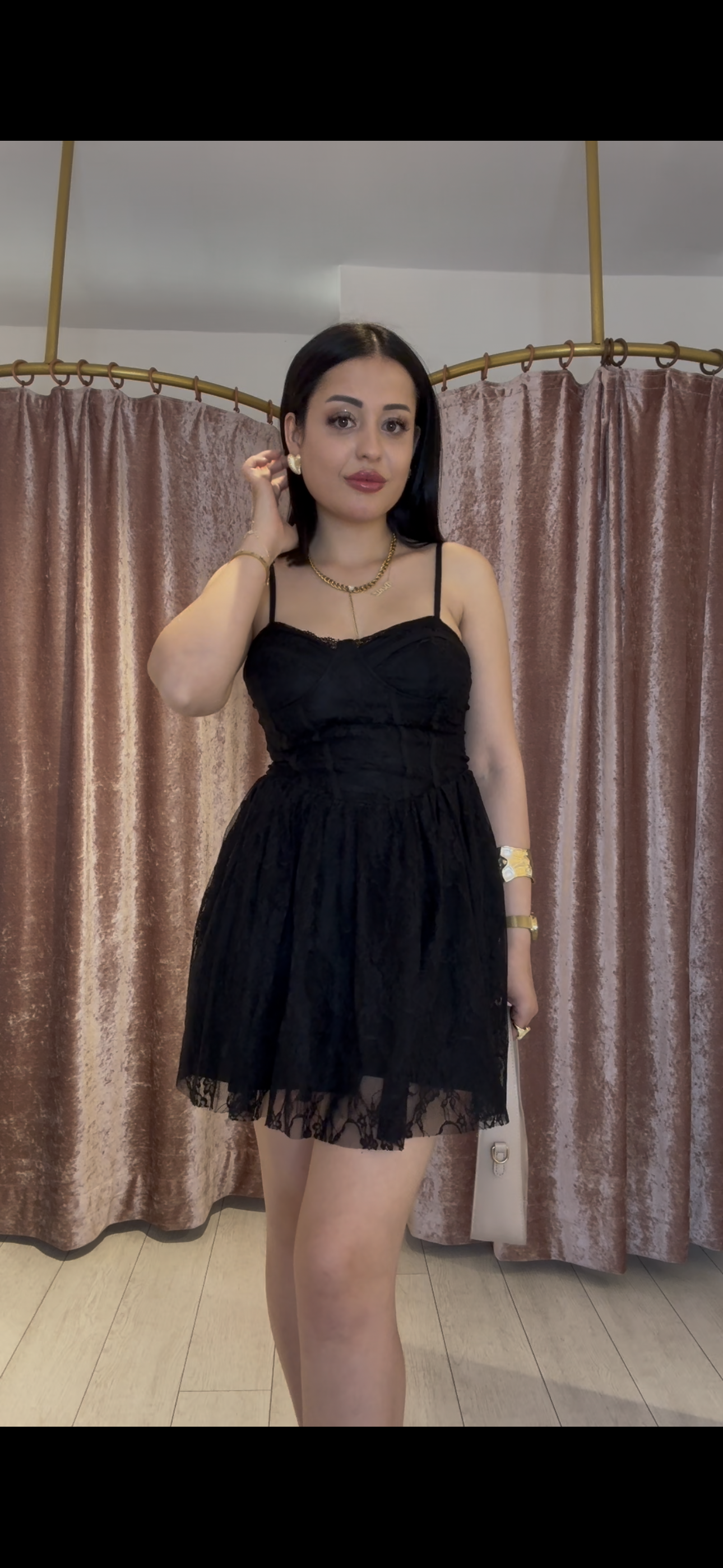 Dantel Detay Gece Elbisesi Siyah