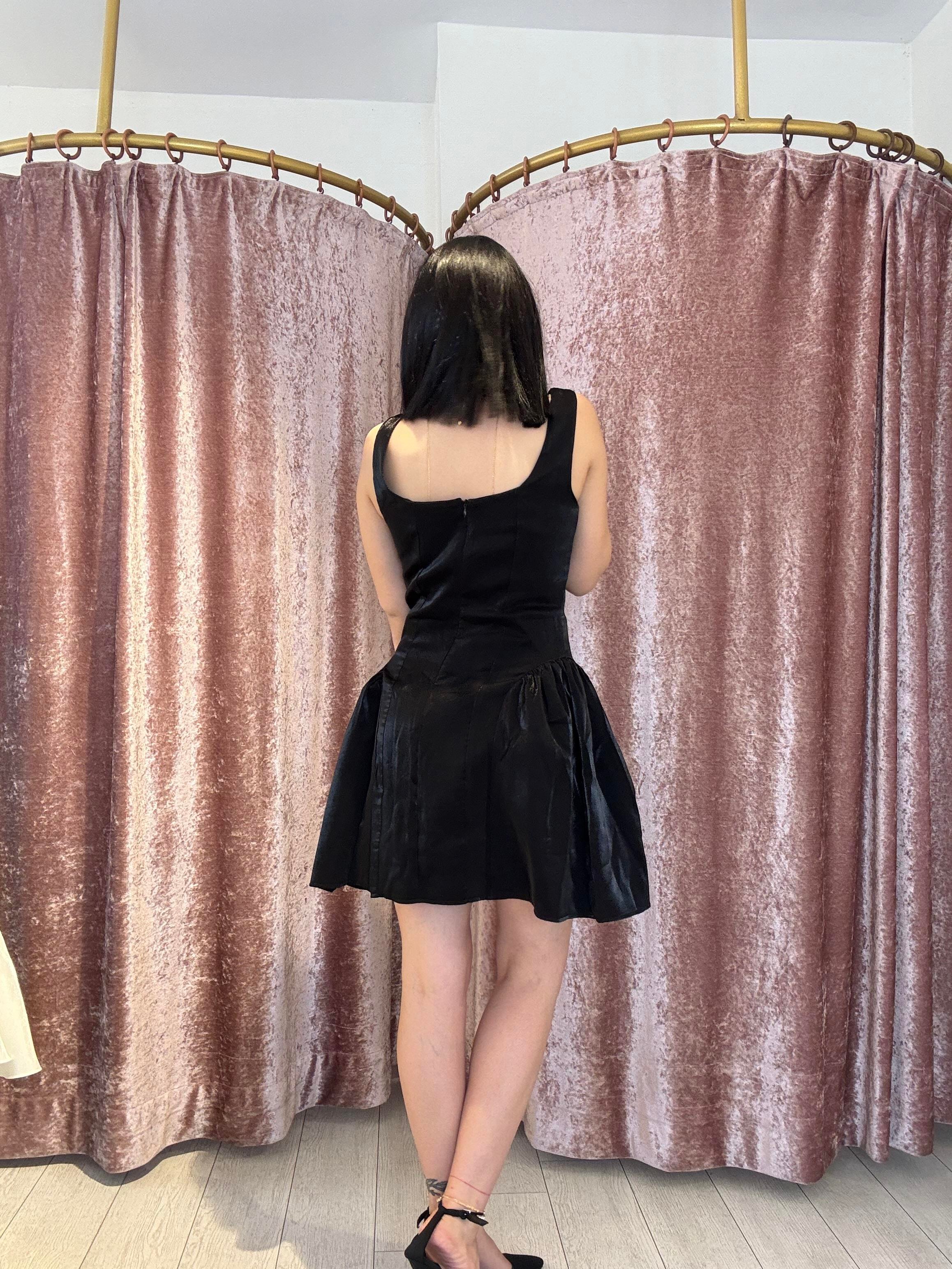 Kalın Askılı Parlak Kumaş Elbise Siyah