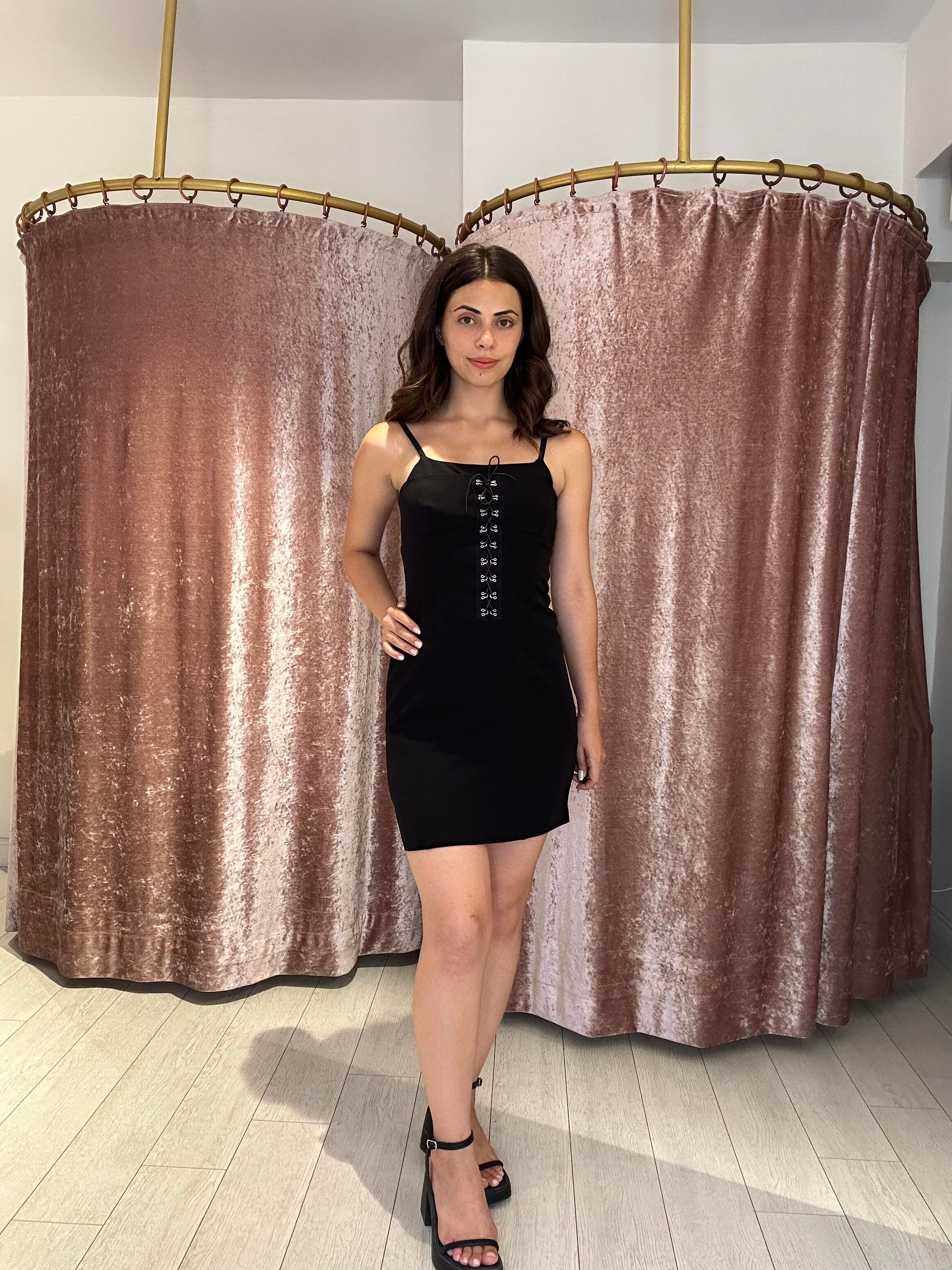 Ön Detay Lastik Kol Elbise Siyah