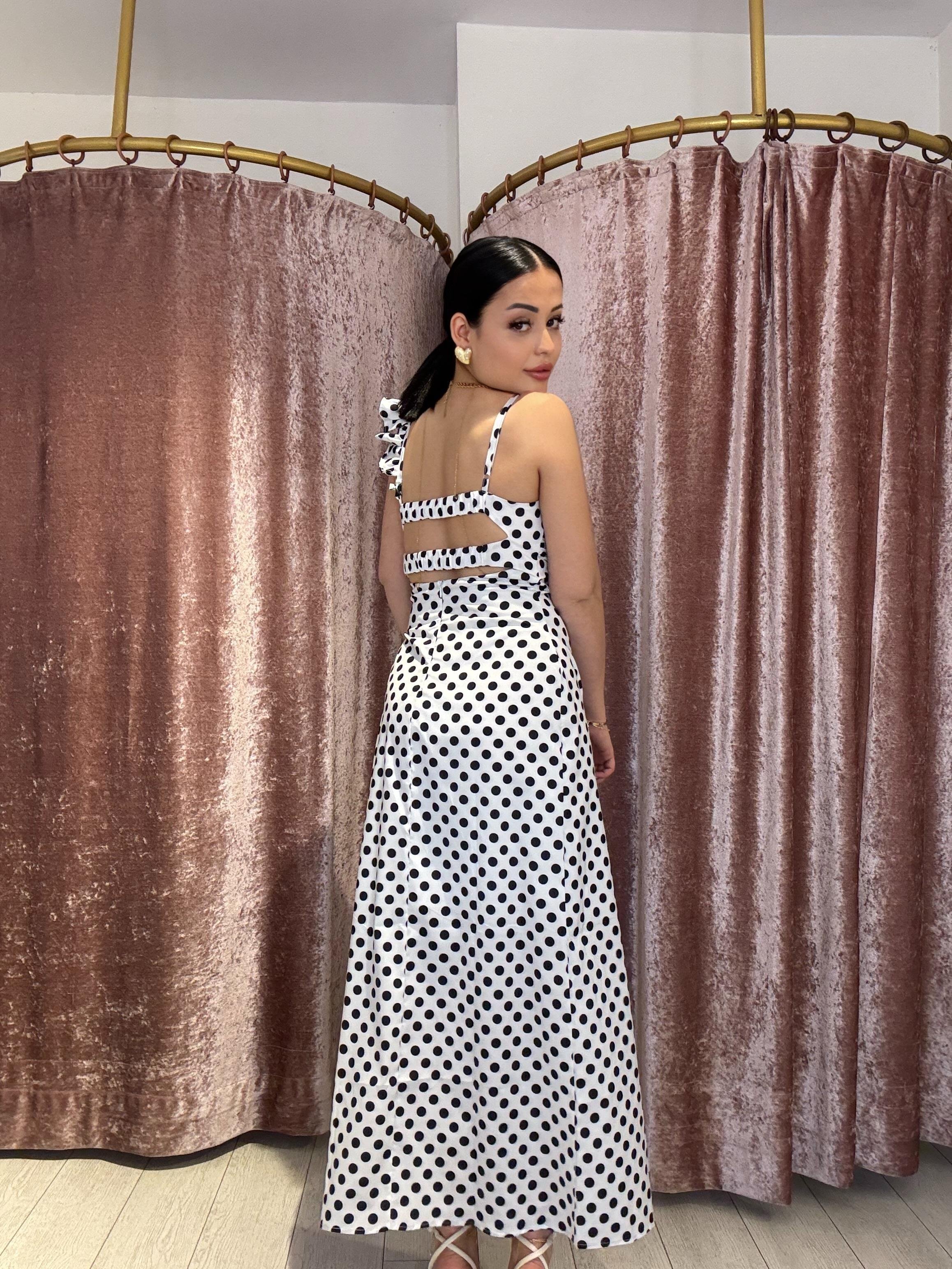 Puantiye Detay Uzun Beyaz