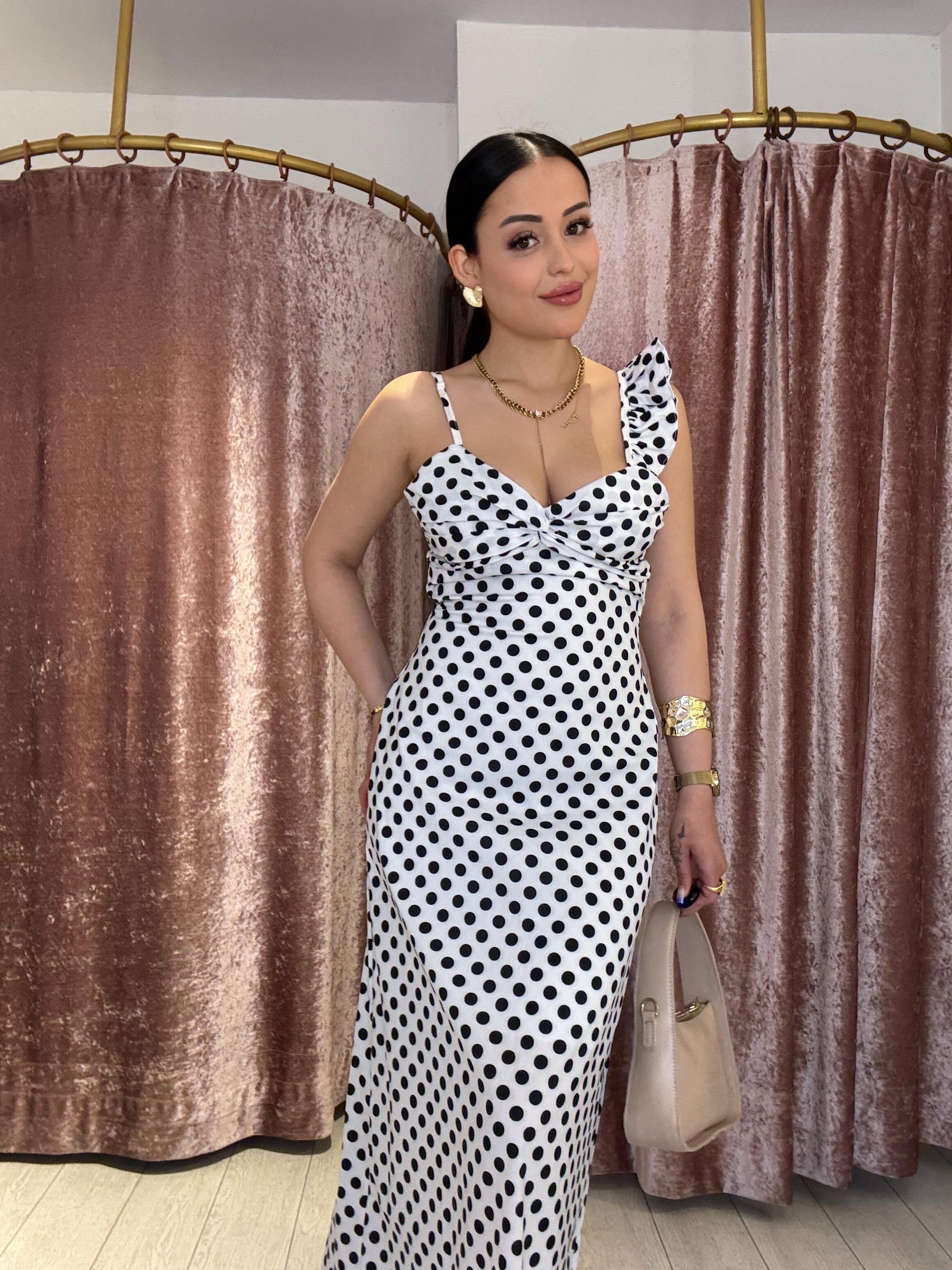 Puantiye Detay Uzun Beyaz