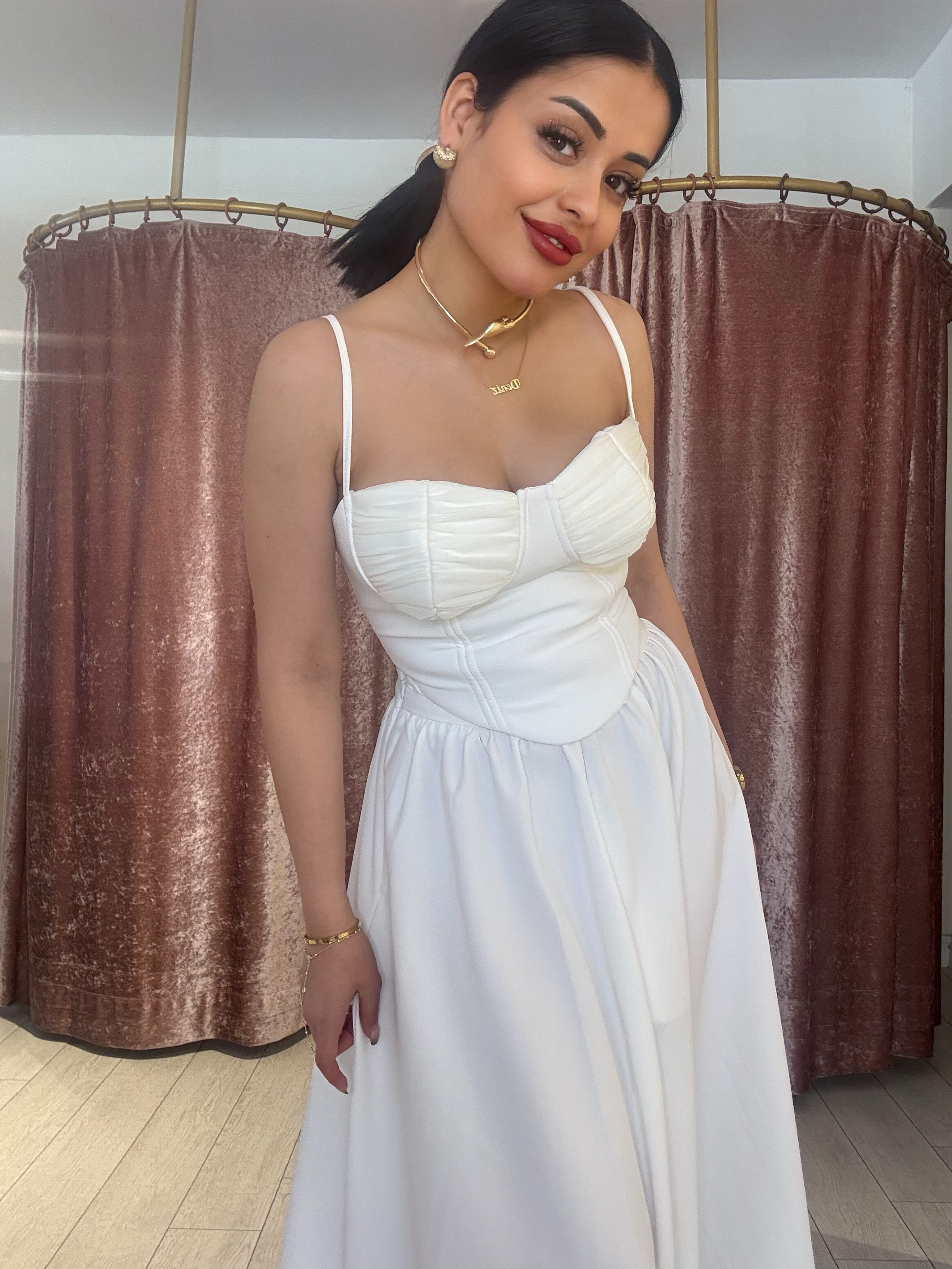 Sırt Detay İkili Takım Beyaz