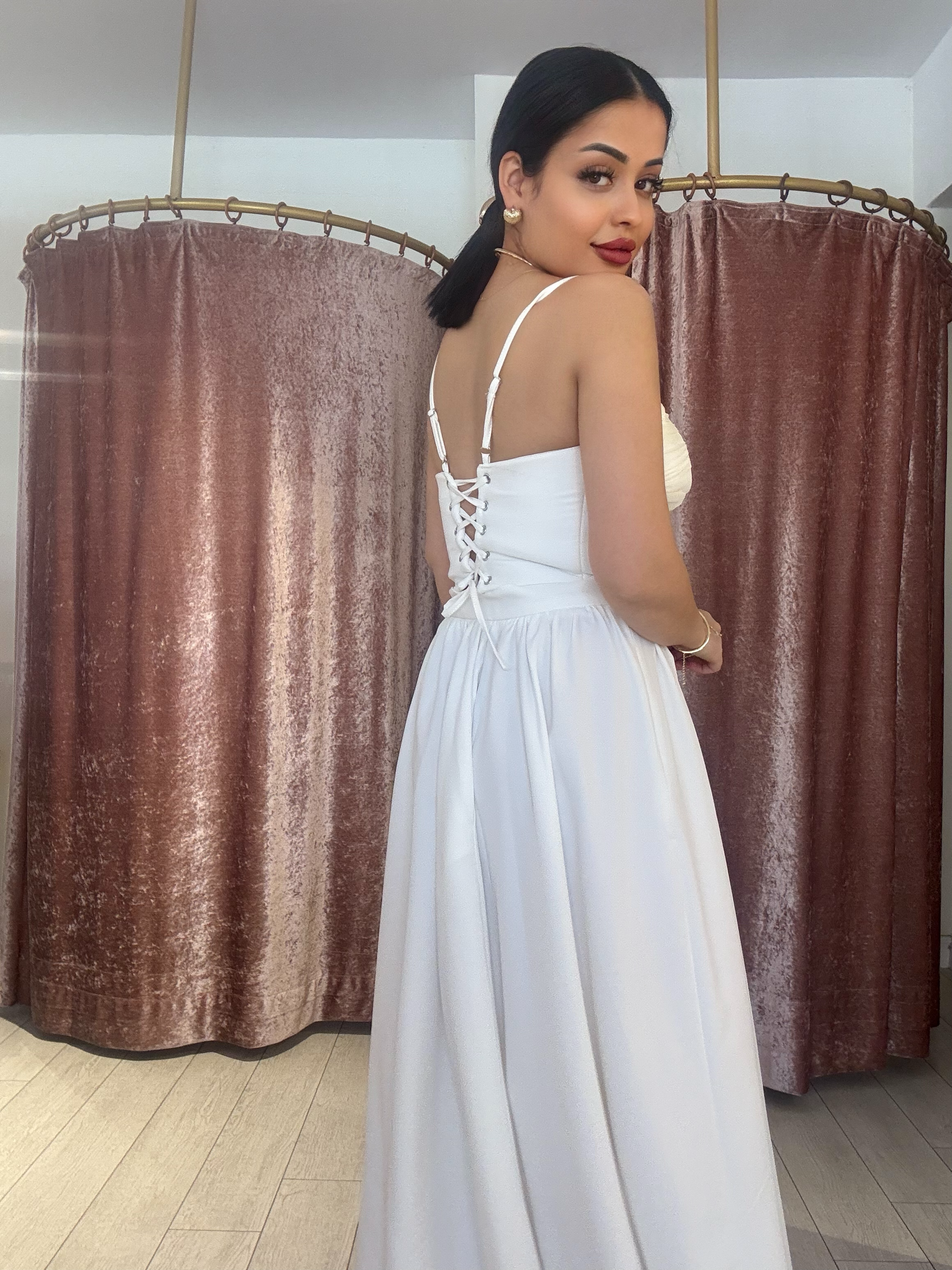 Sırt Detay İkili Takım Beyaz