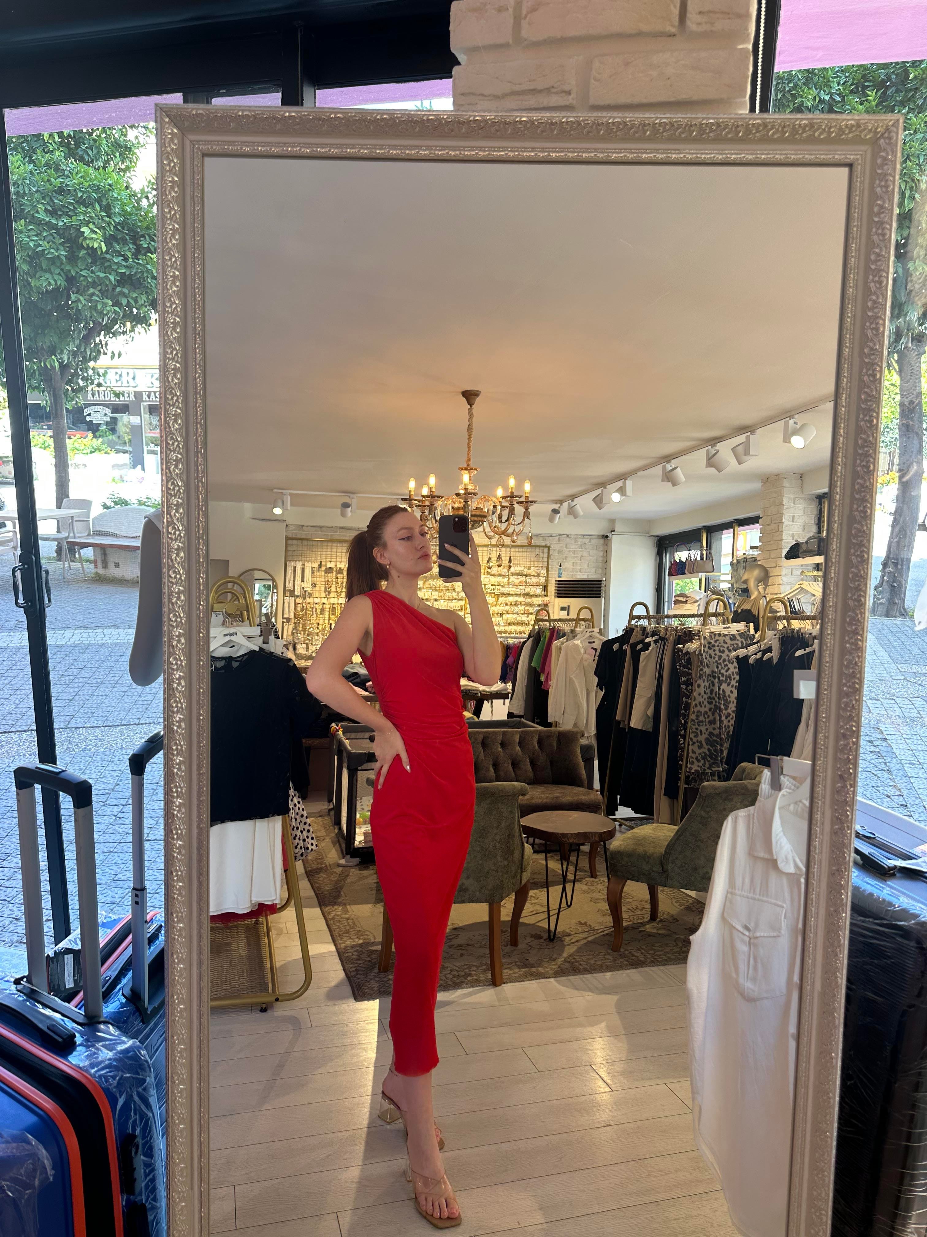 Uzun Astarlı Tül Elbise Kırmızı