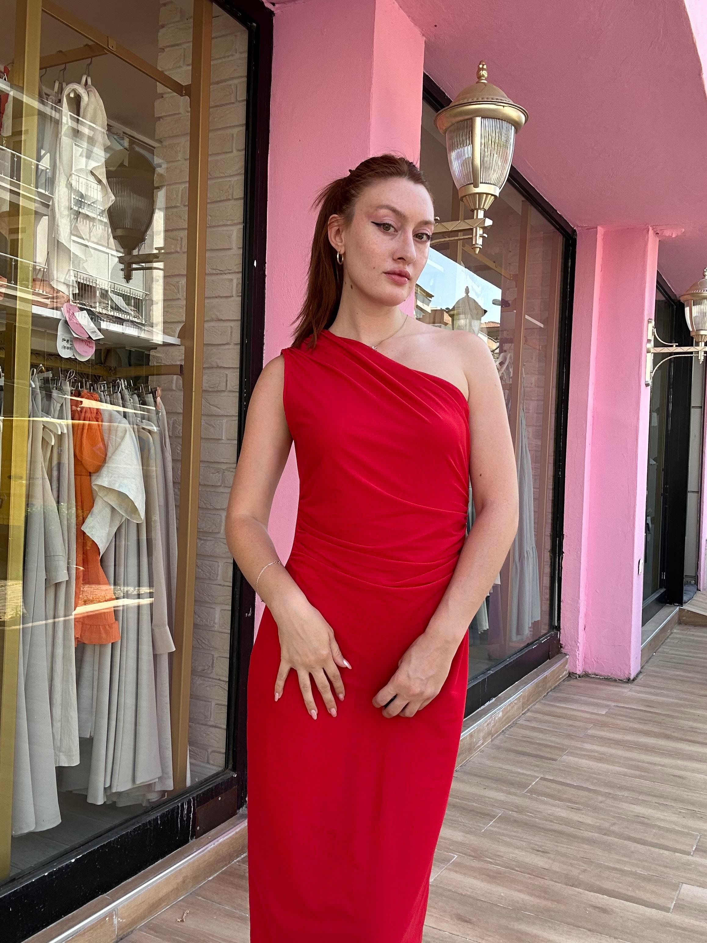 Uzun Astarlı Tül Elbise Kırmızı