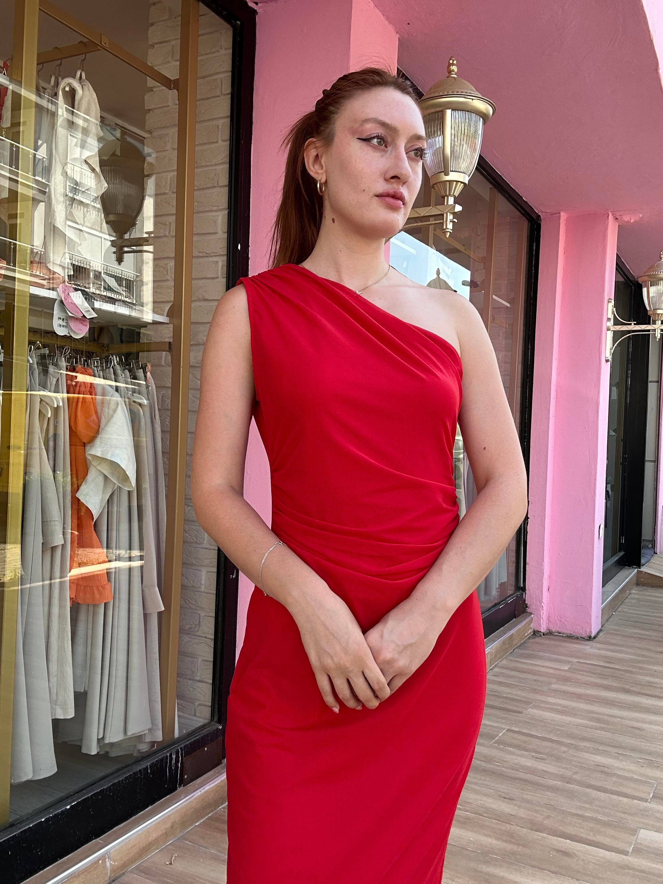 Uzun Astarlı Tül Elbise Kırmızı