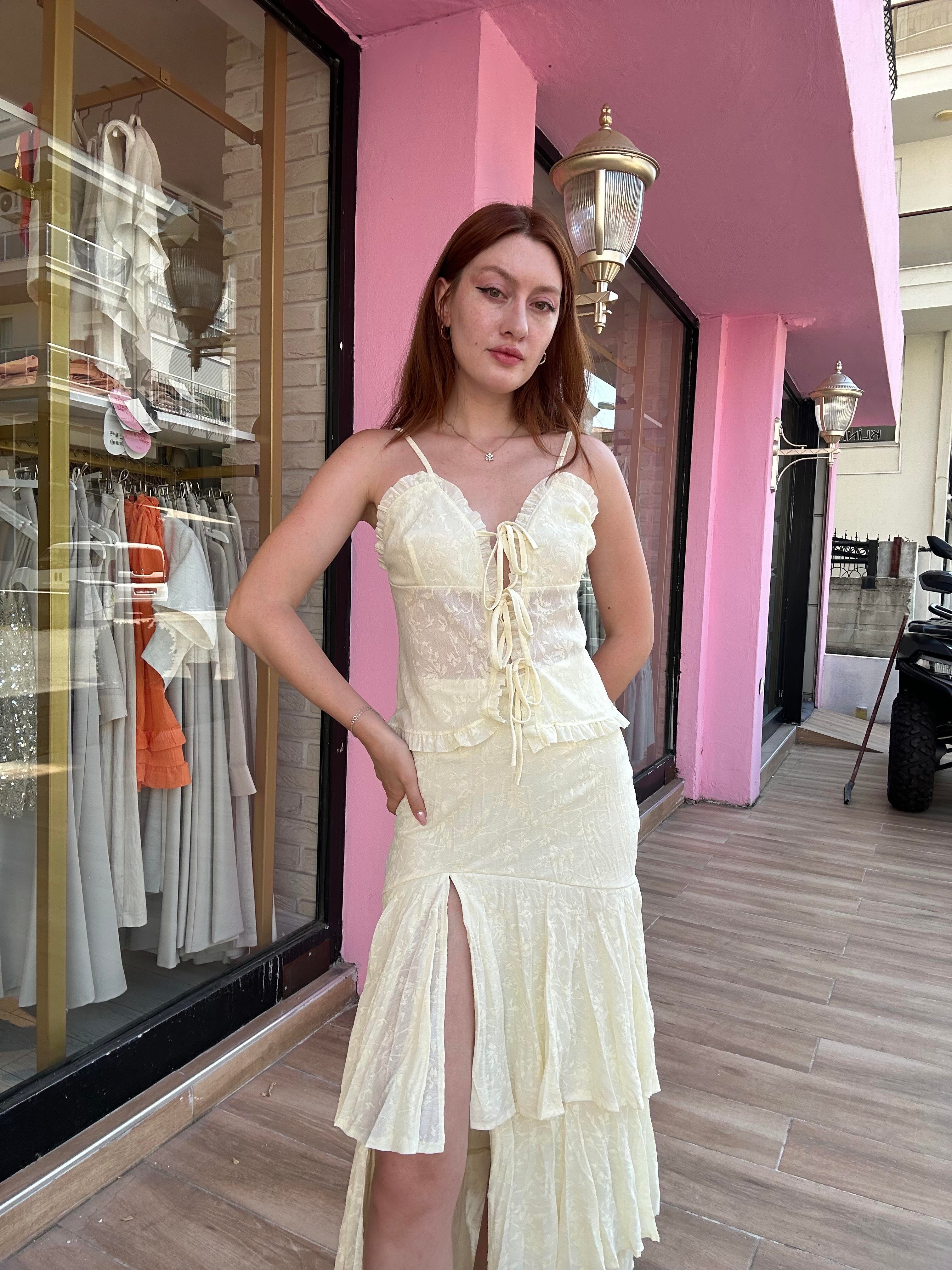 Uzun Yırtmaç Detay Etek Sarı 