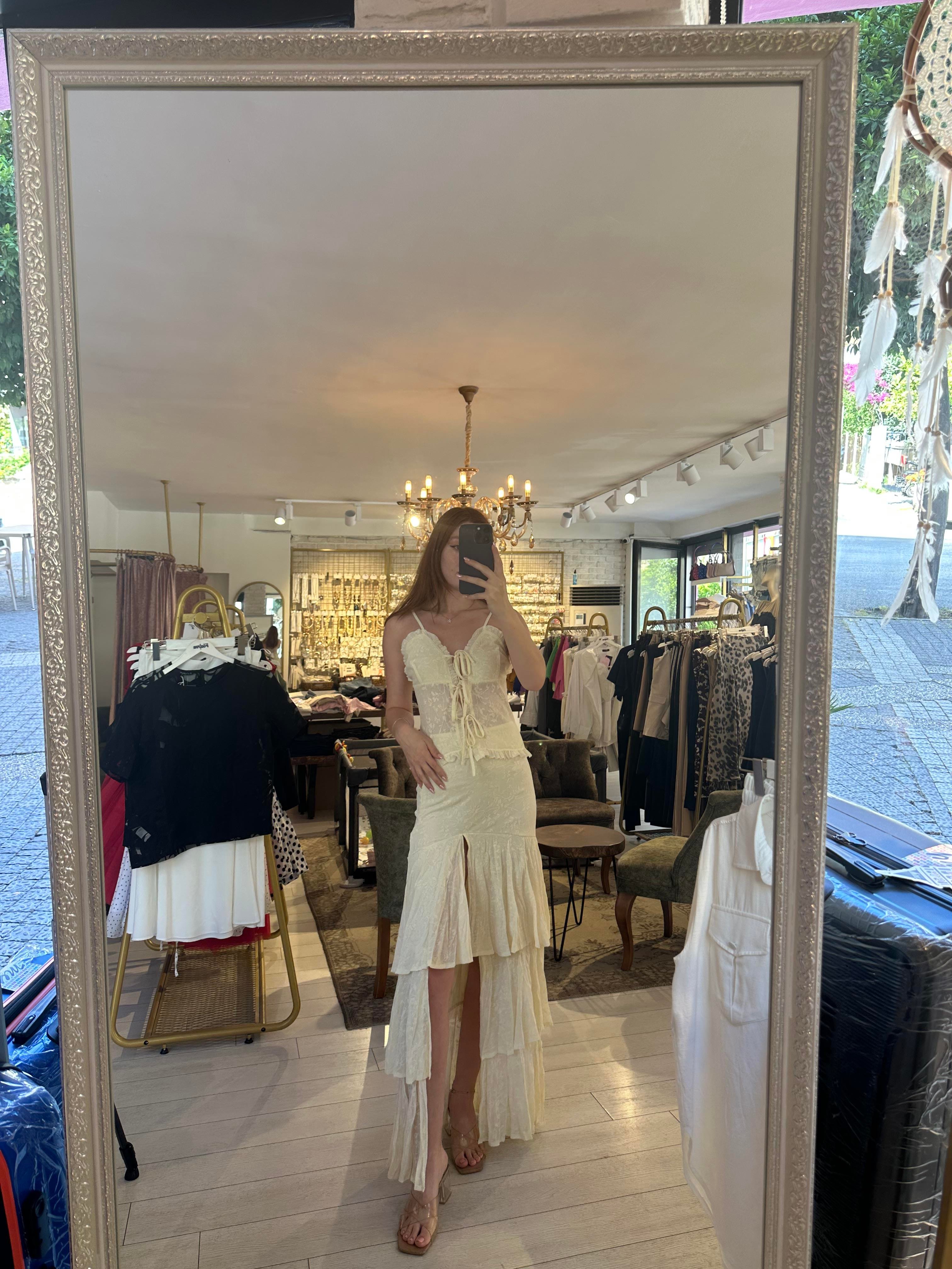 Uzun Yırtmaç Detay Etek Sarı 