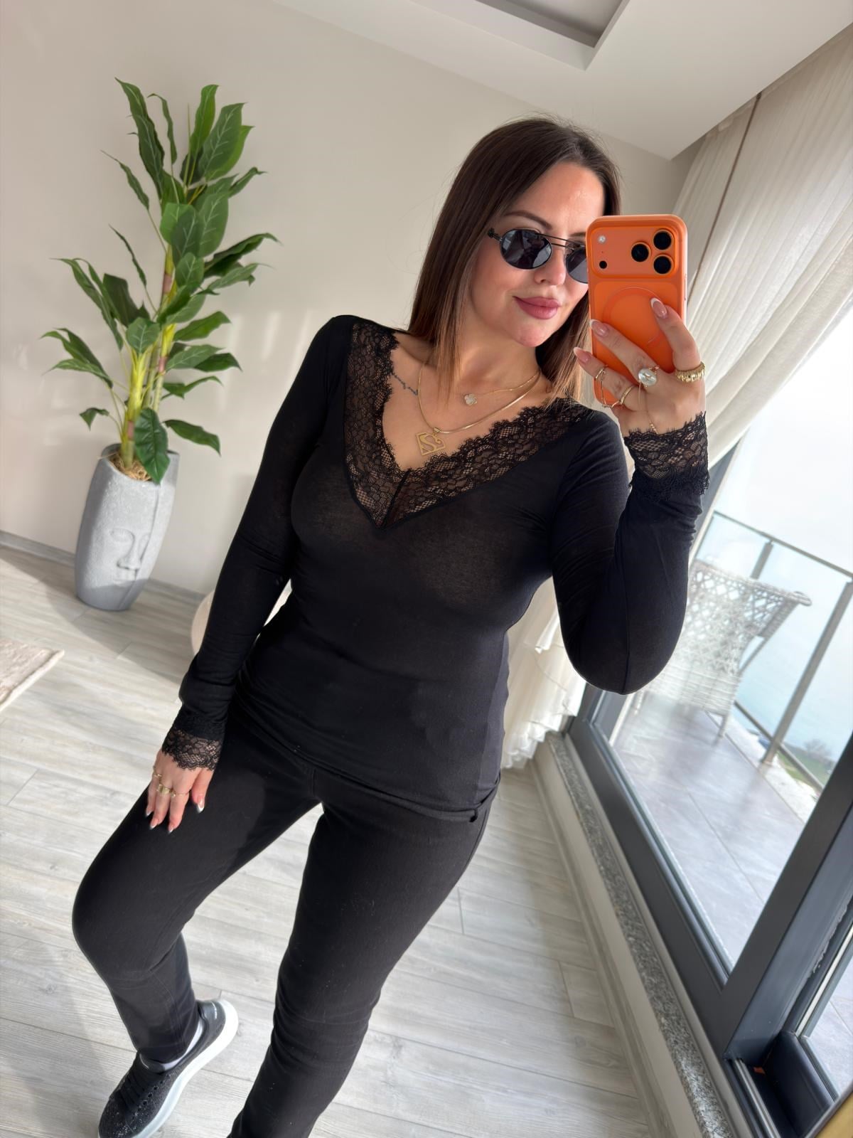 0311 Dantelli Kaşmiş Bluz SİYAH