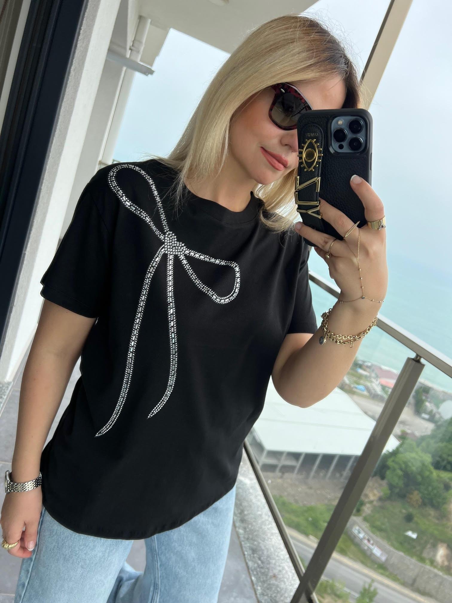 044 Taşlı Fiyonklu Tshirt SİYAH