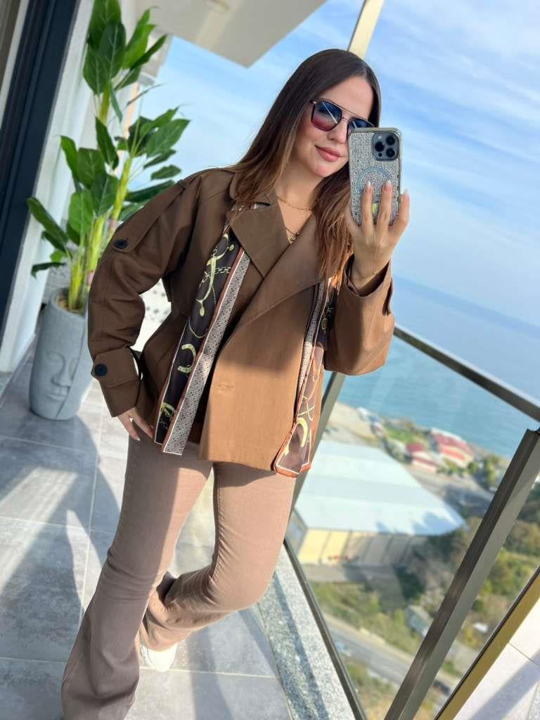 0606 Kısa Trenç KAHVE