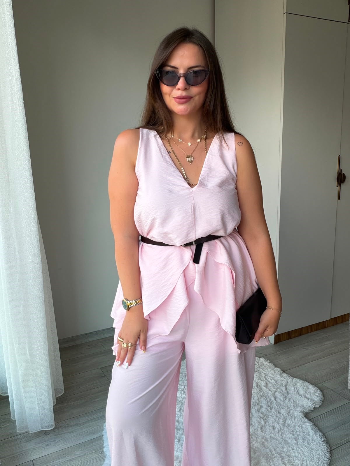 0664 Asimetrik Kesim Kemerli Takım PEMBE
