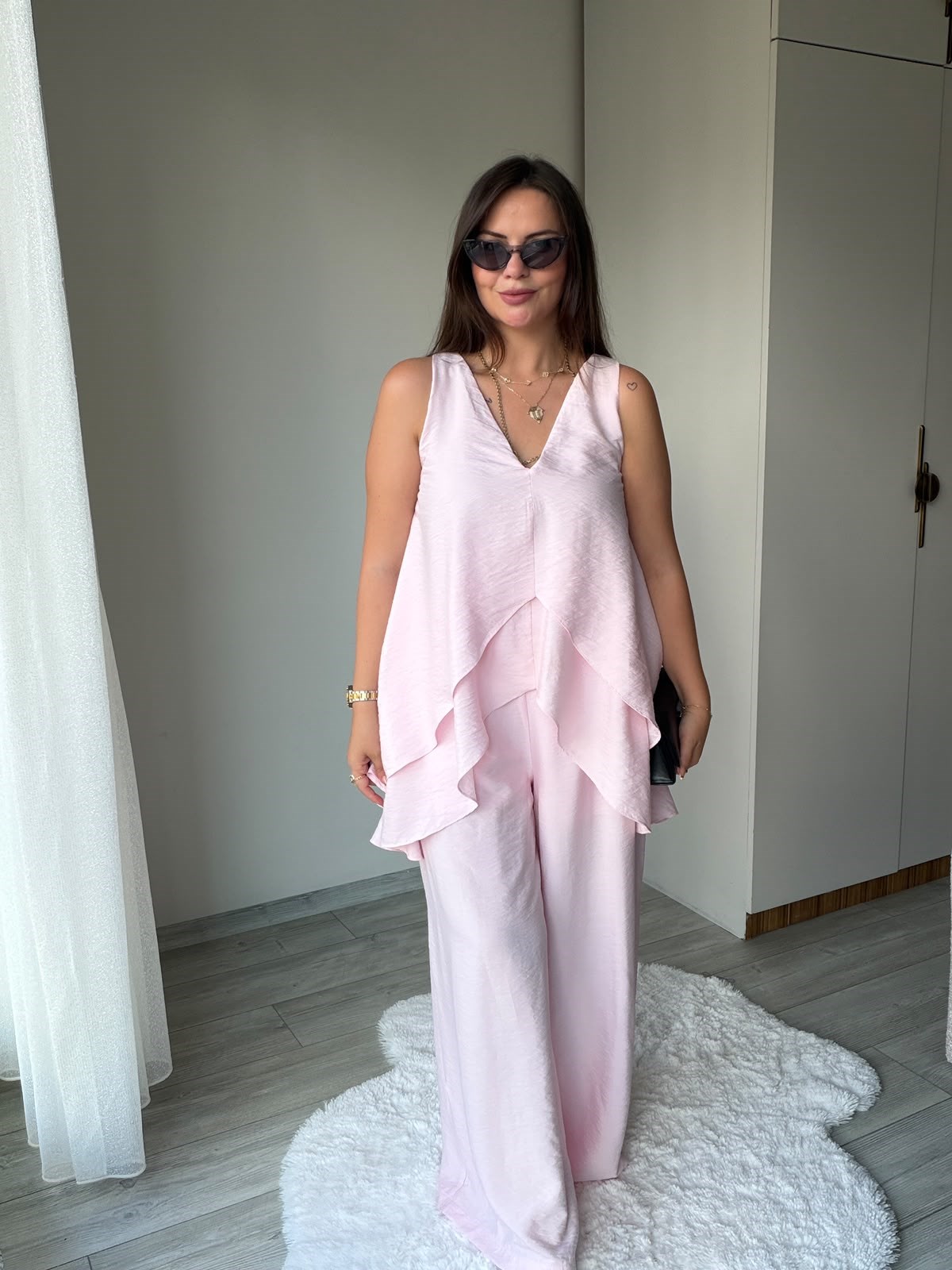 0664 Asimetrik Kesim Kemerli Takım PEMBE