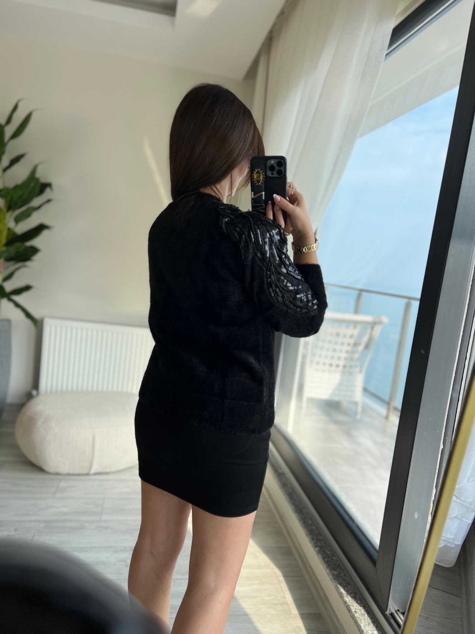 140299 Angora Omuz Boncuklu Kazak SİYAH