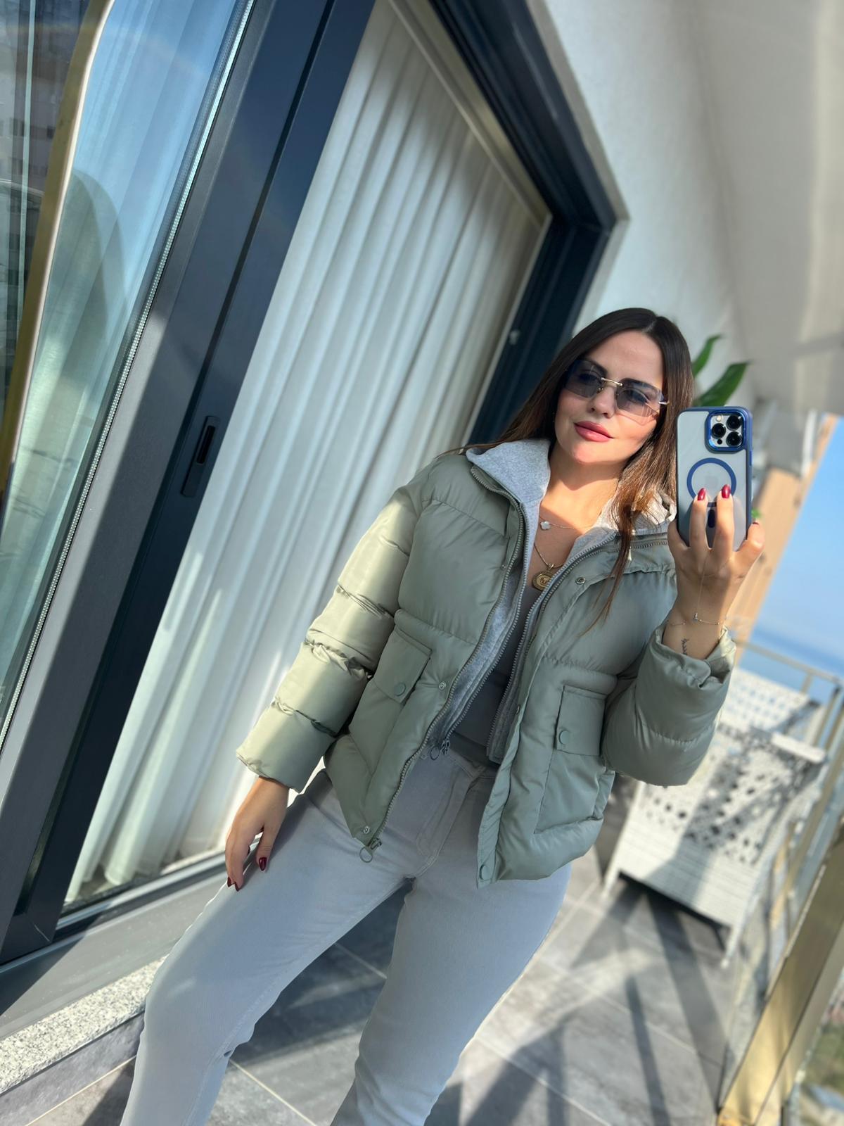 2148 Gri Kapüşonlu Şişme Mont MİNT