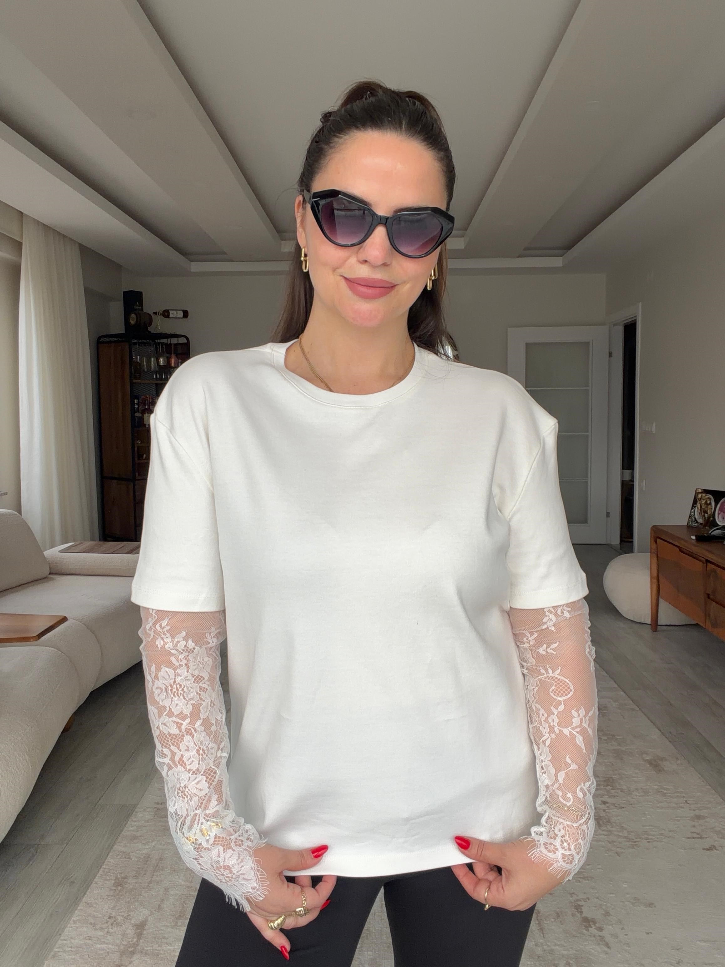 2320 Kolları Dantelli Tshirt EKRU