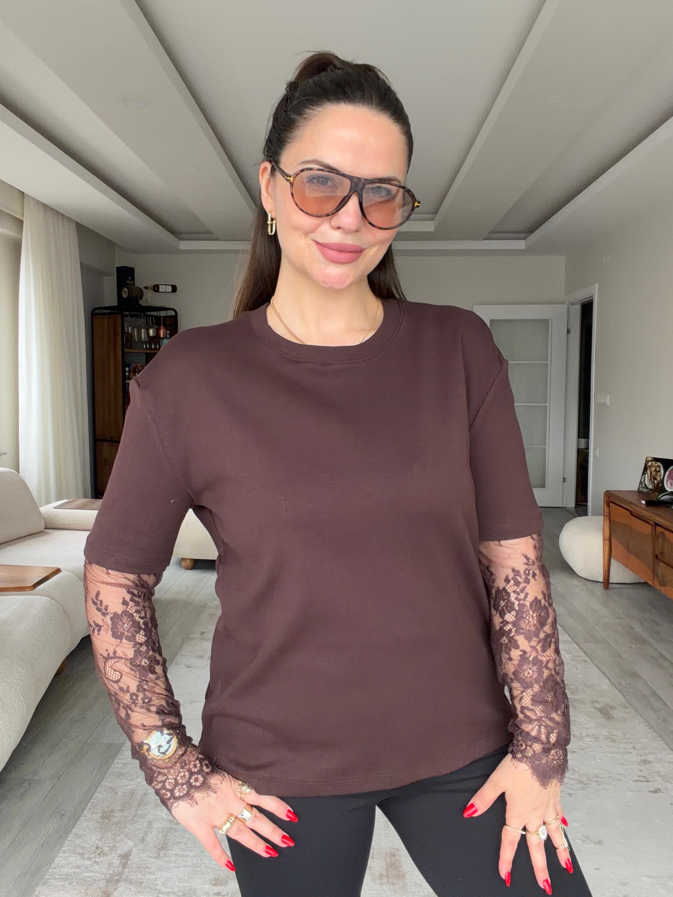 2320 Kolları Dantelli Tshirt KAHVE