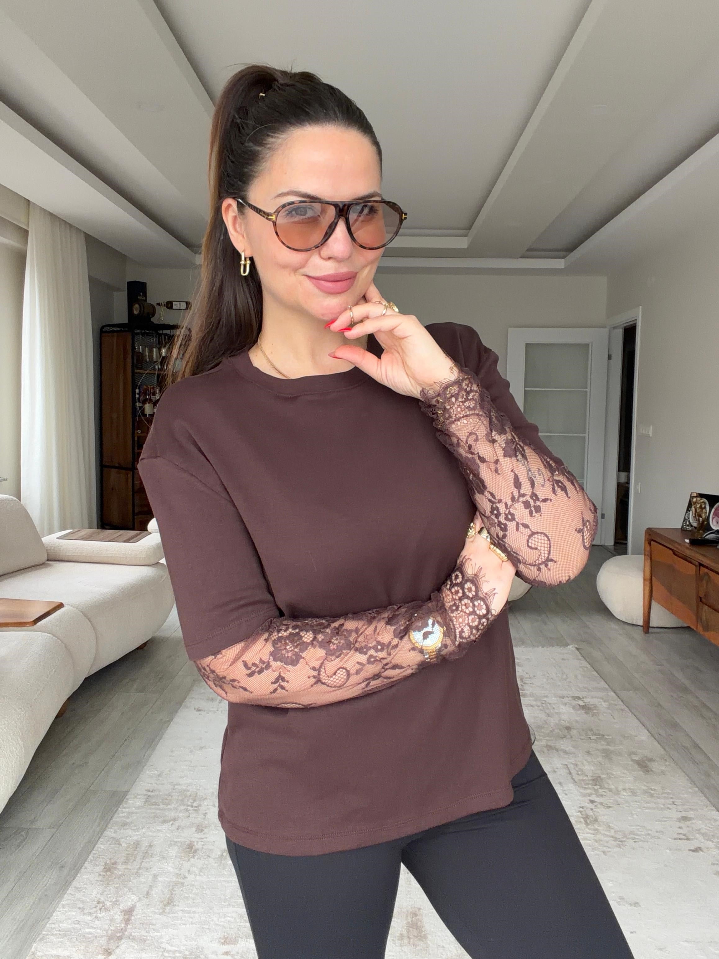 2320 Kolları Dantelli Tshirt KAHVE