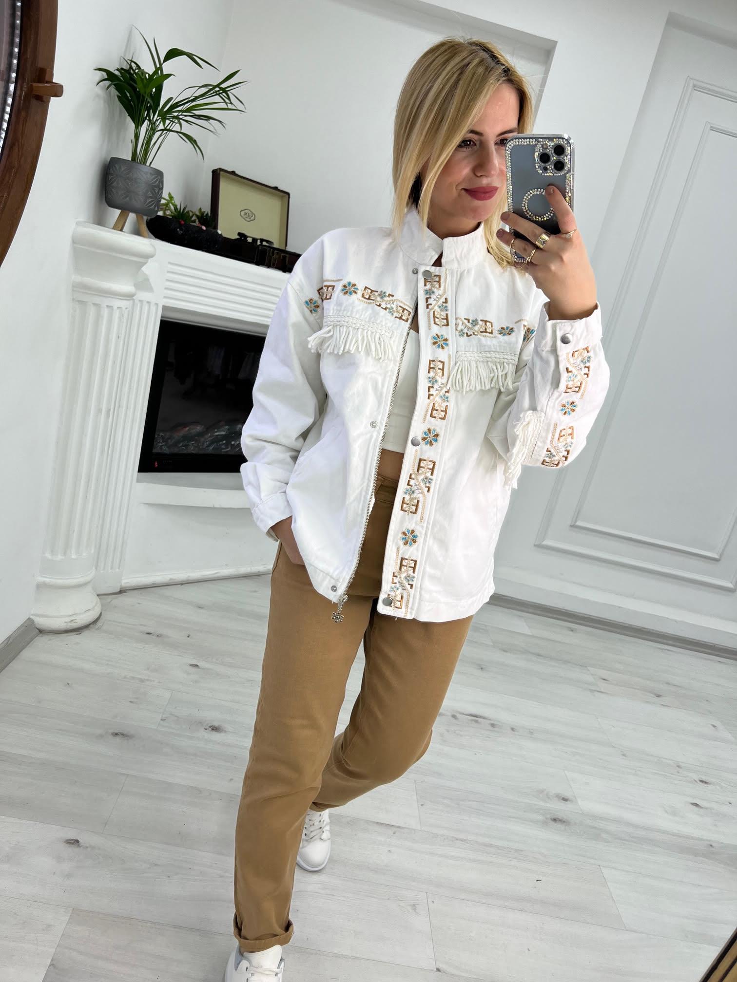 2452 Püsküllü Nakışlı Denim Ceket BEYAZ