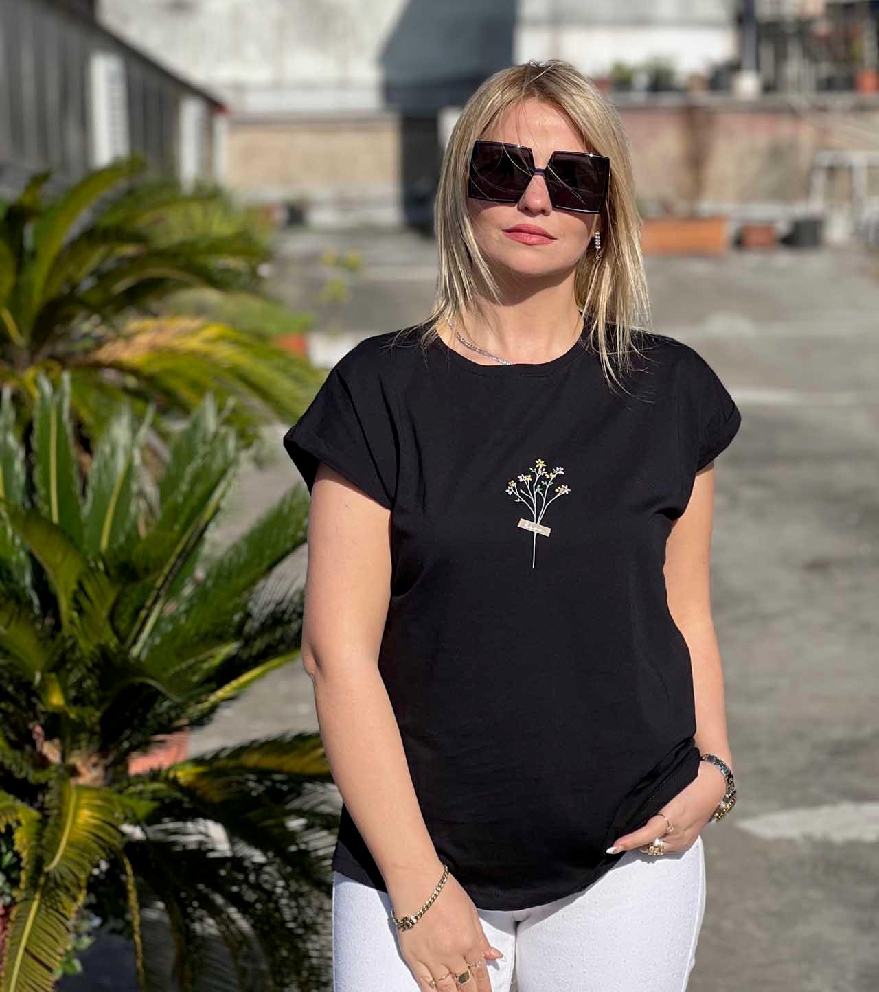 25070 V Yaka Basic Tshirt SİYAH