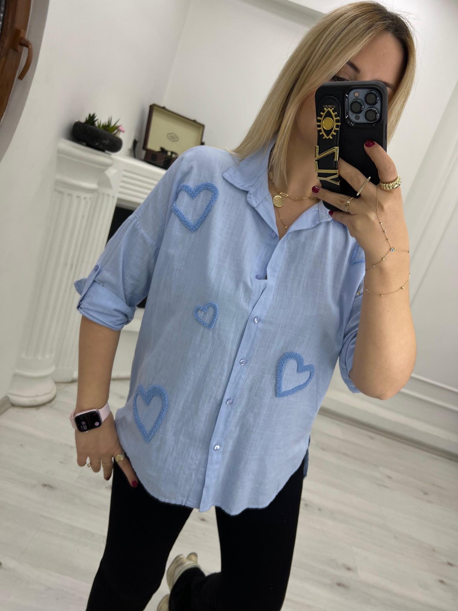 2627 Kalp Nakışlı Gömlek