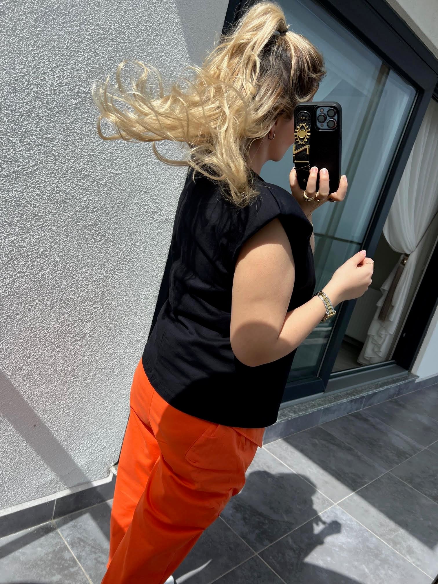 28446 Vatkalı Geniş Yaka Tshirt SİYAH