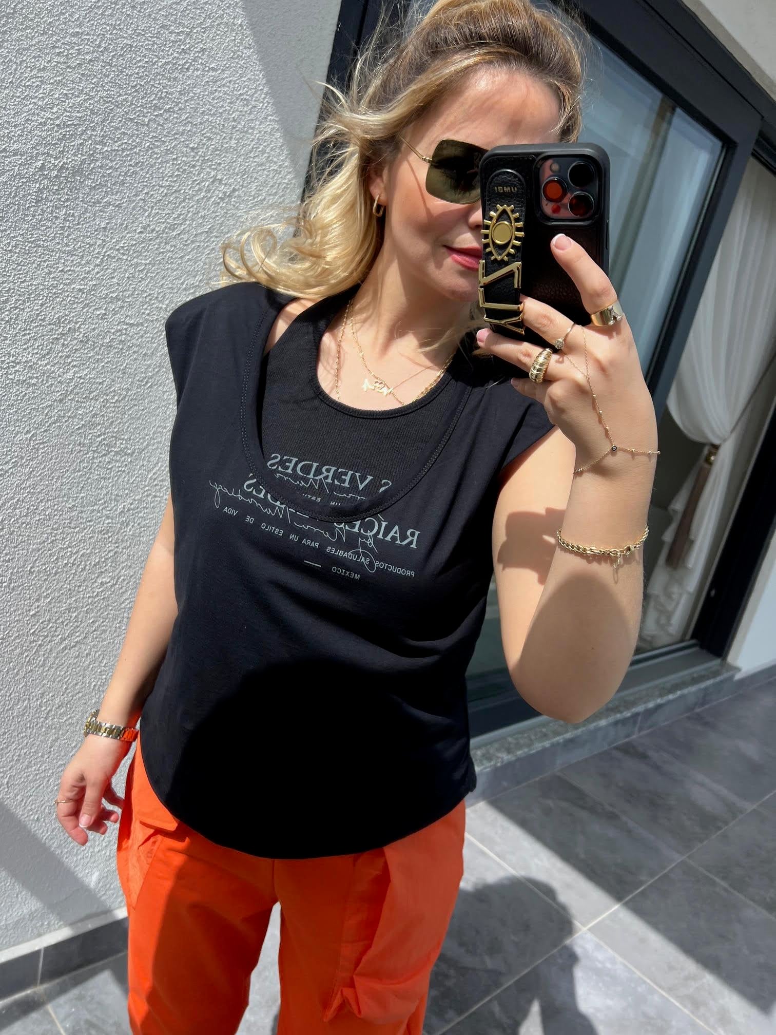 28446 Vatkalı Geniş Yaka Tshirt SİYAH